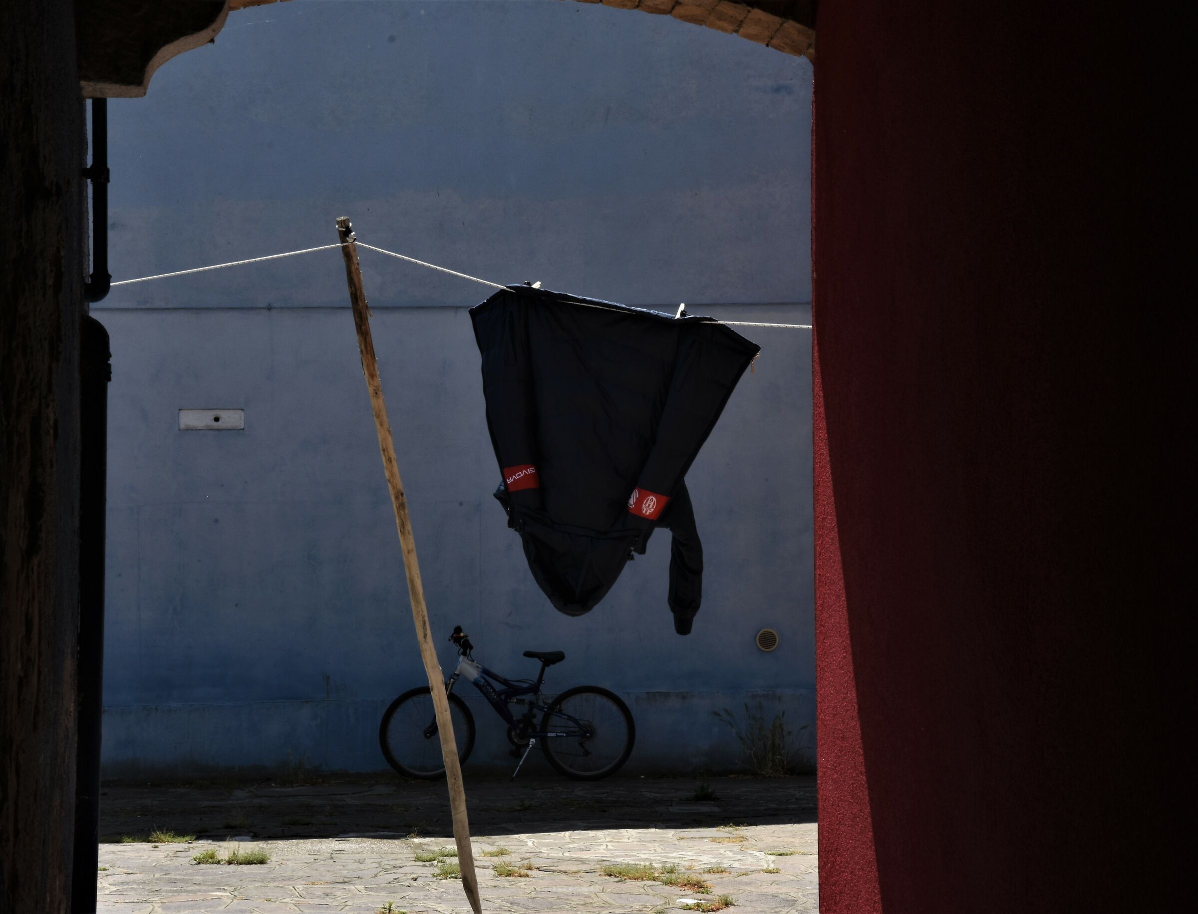 visione d interno...di un cortile minimal