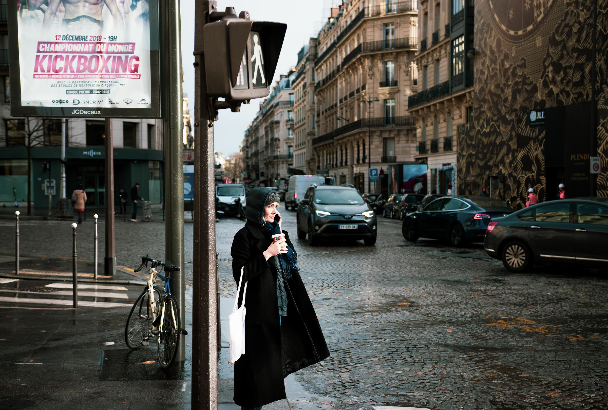 Avenue George V, pedestrian crossing
