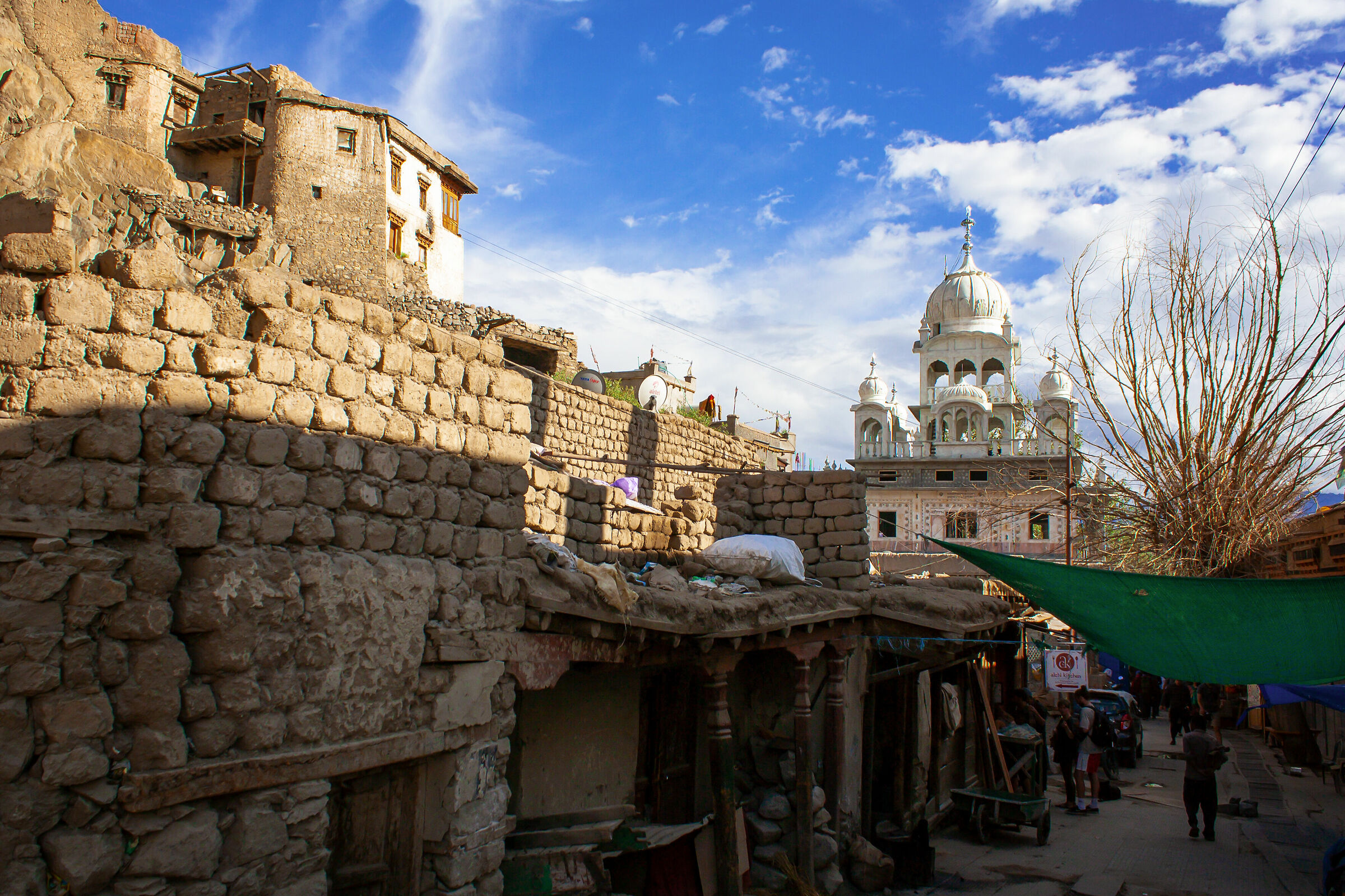Leh's street