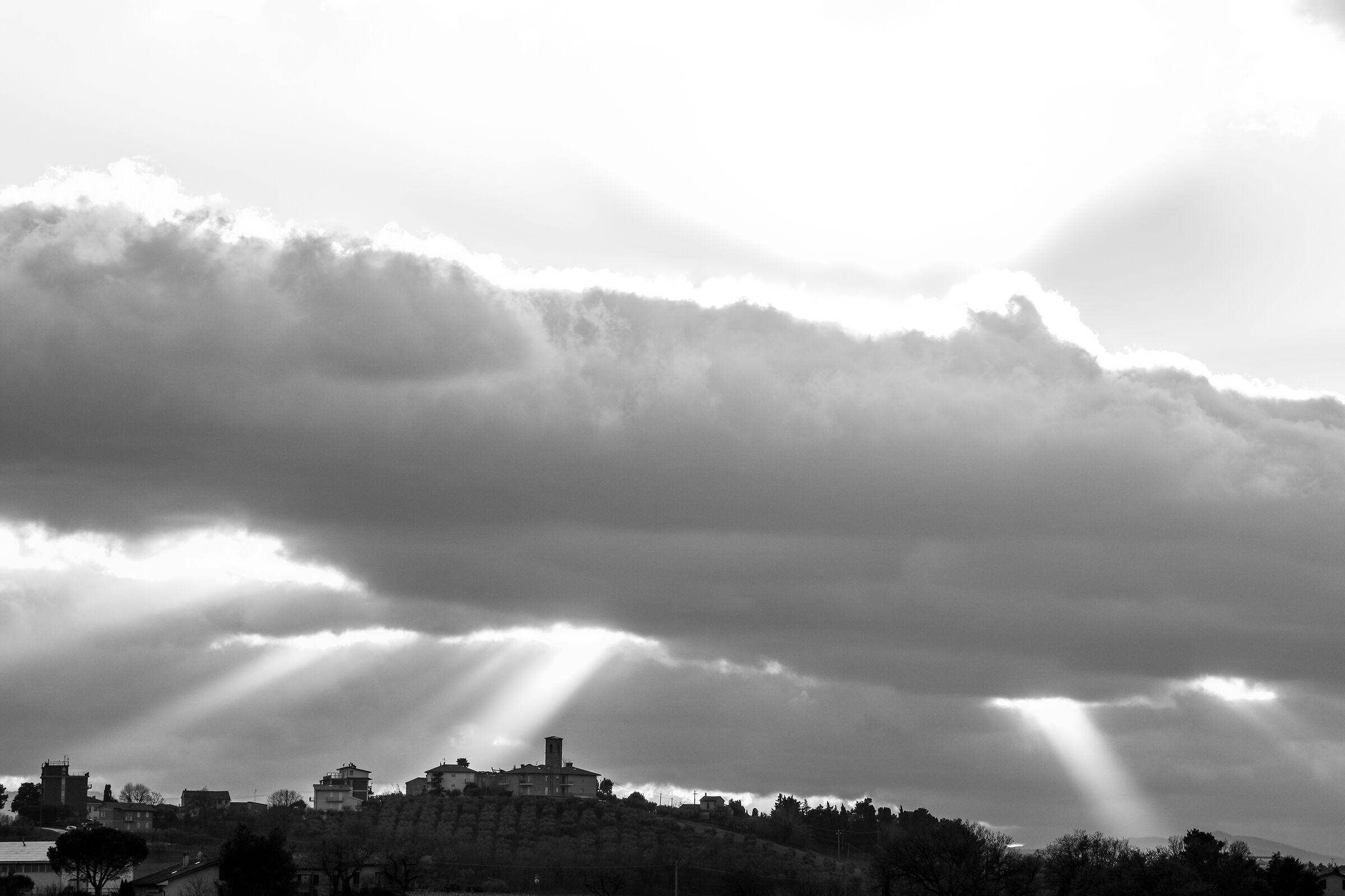 Sunbeams in the countryside