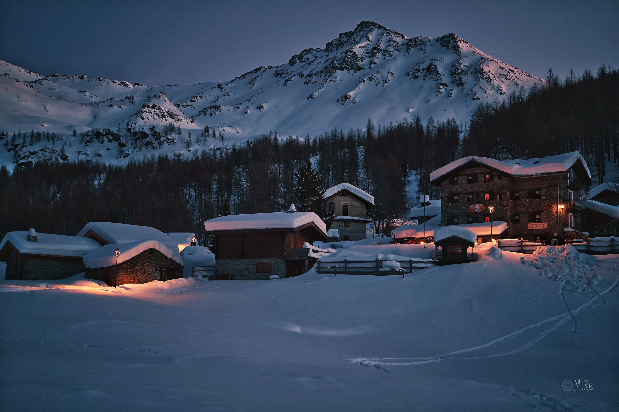 Night Falls in Cheneil