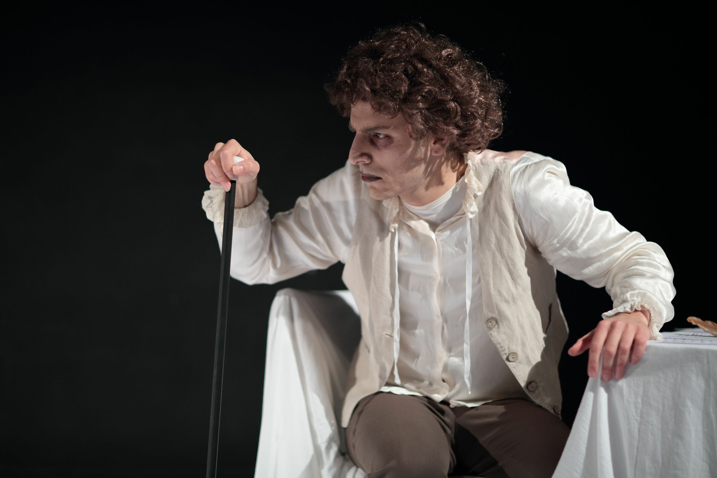 Giacomo Leopardi - all'apparir del vero (A. Piccolo