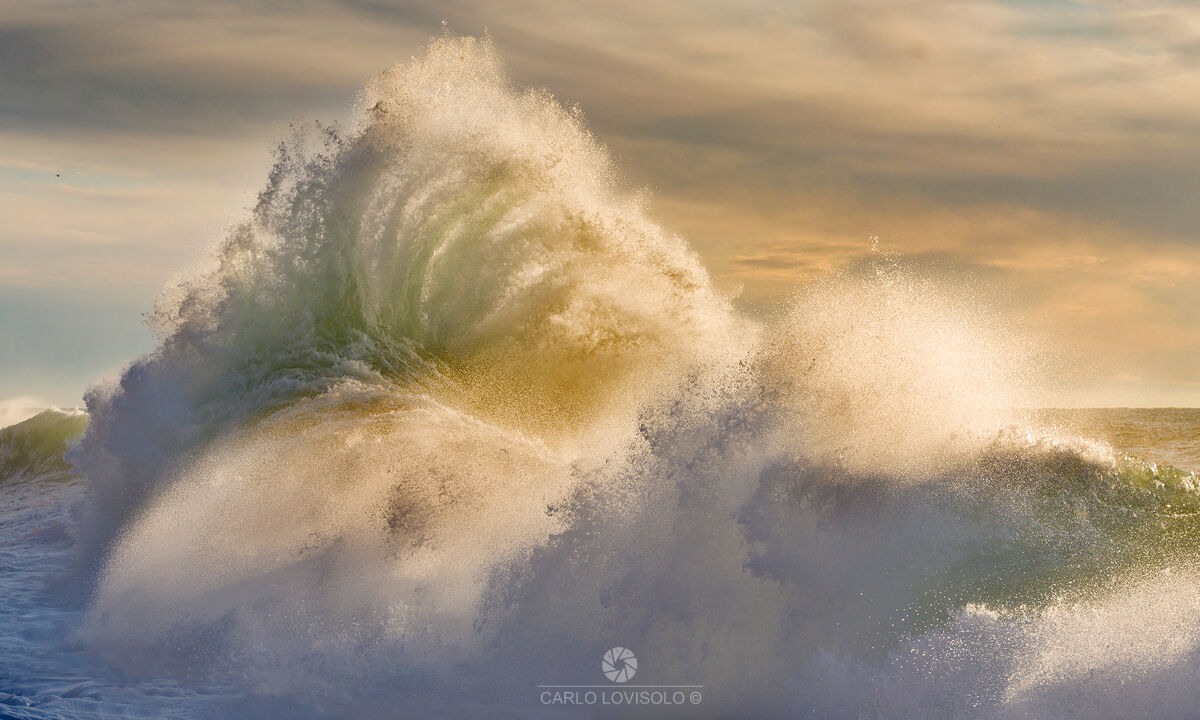 Mar Ligure Wave Reflected at Dawn