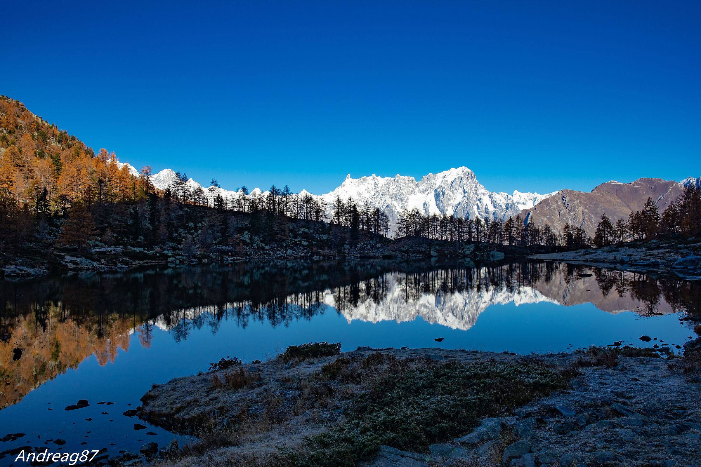 Lago di Arpy - riflessi sull'acqua