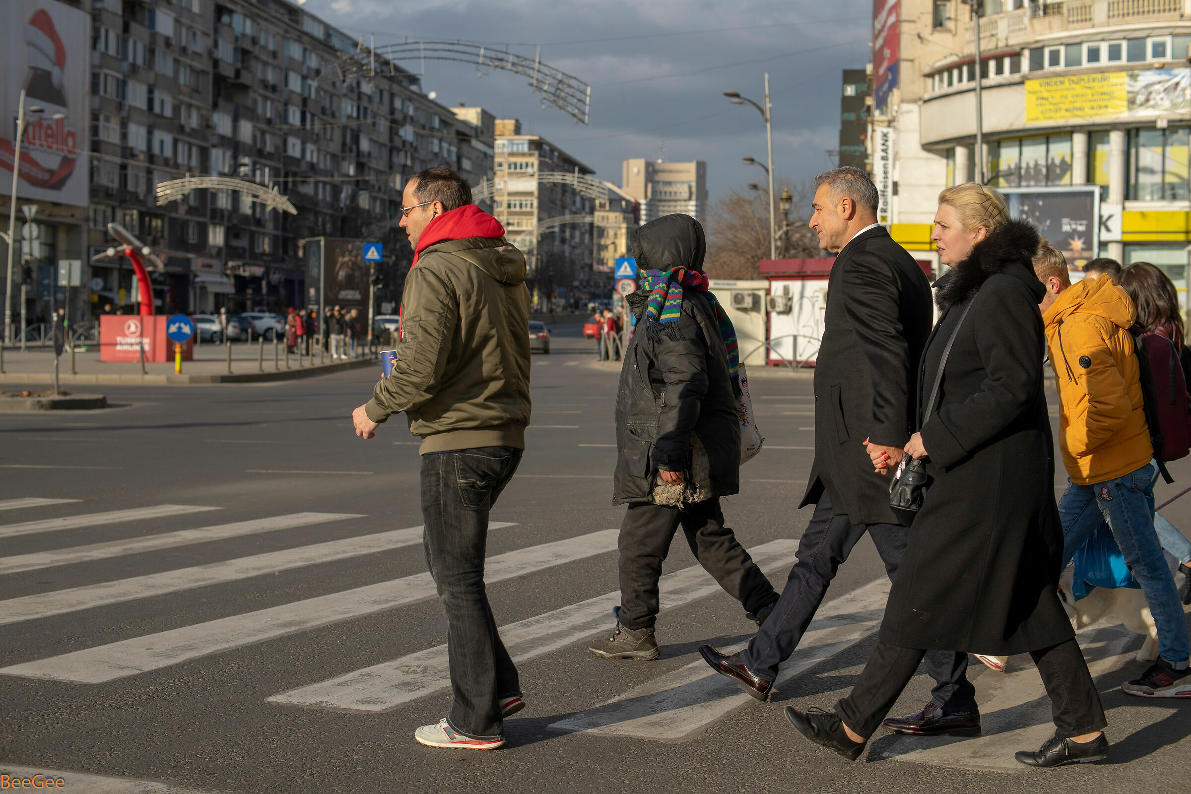 rich man, poor man (Sony A7 + Nikkor 50mm f1.4 1974)