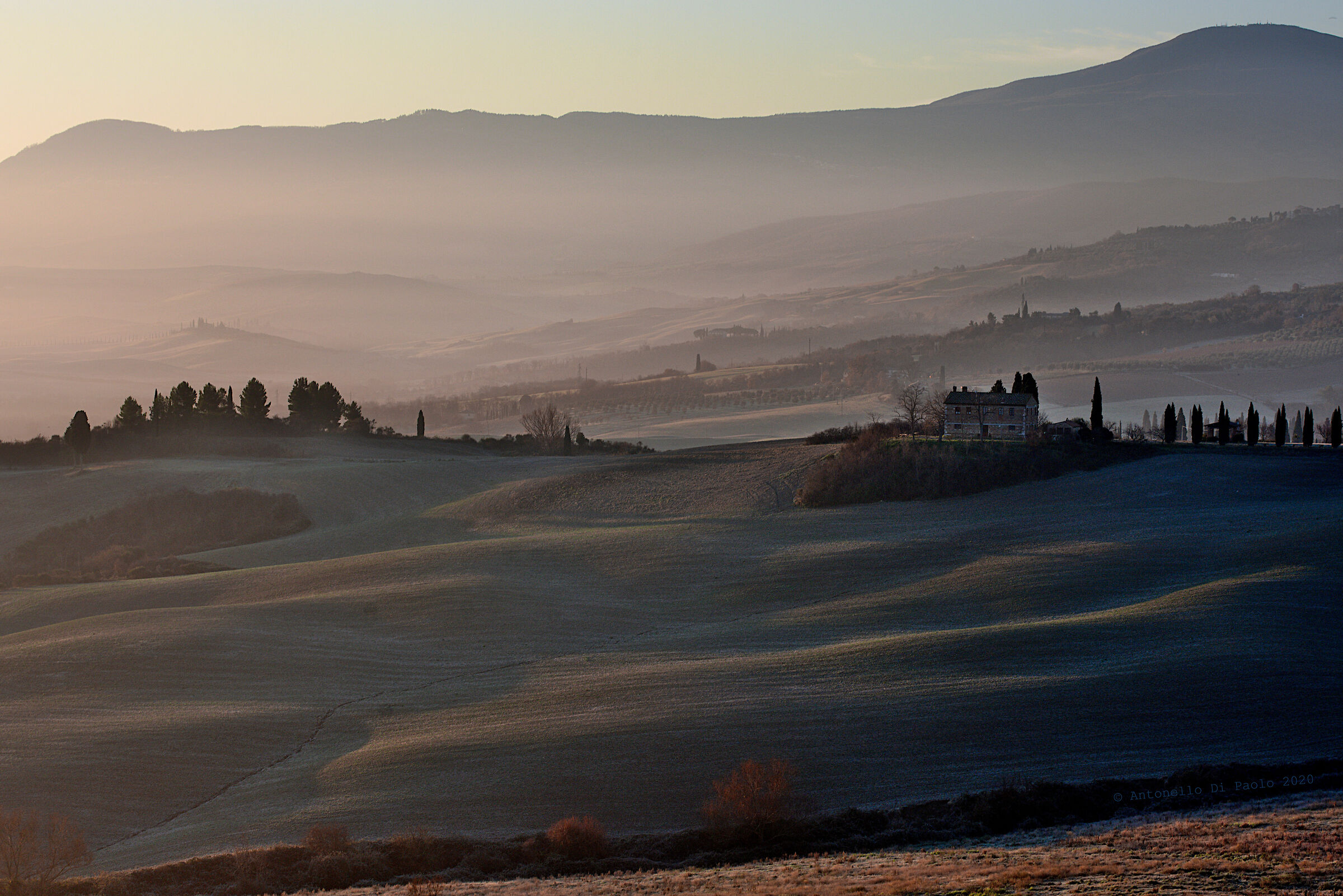 I primi raggi del sole scioglieranno la brina