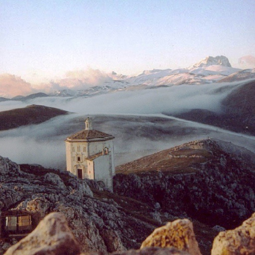 Gran Sasso: the rock baptistry Calascio