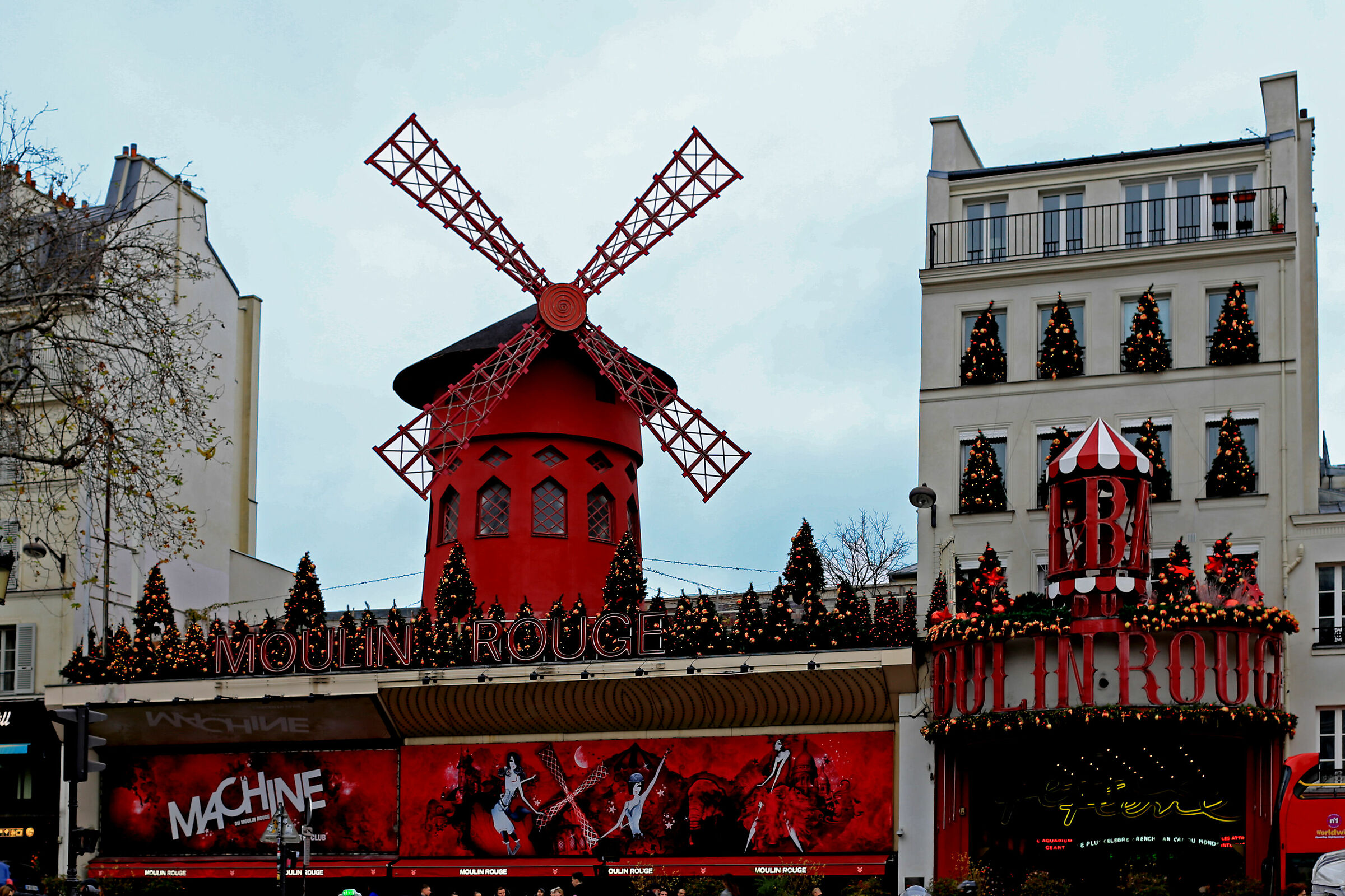 Moulin Rouge, California