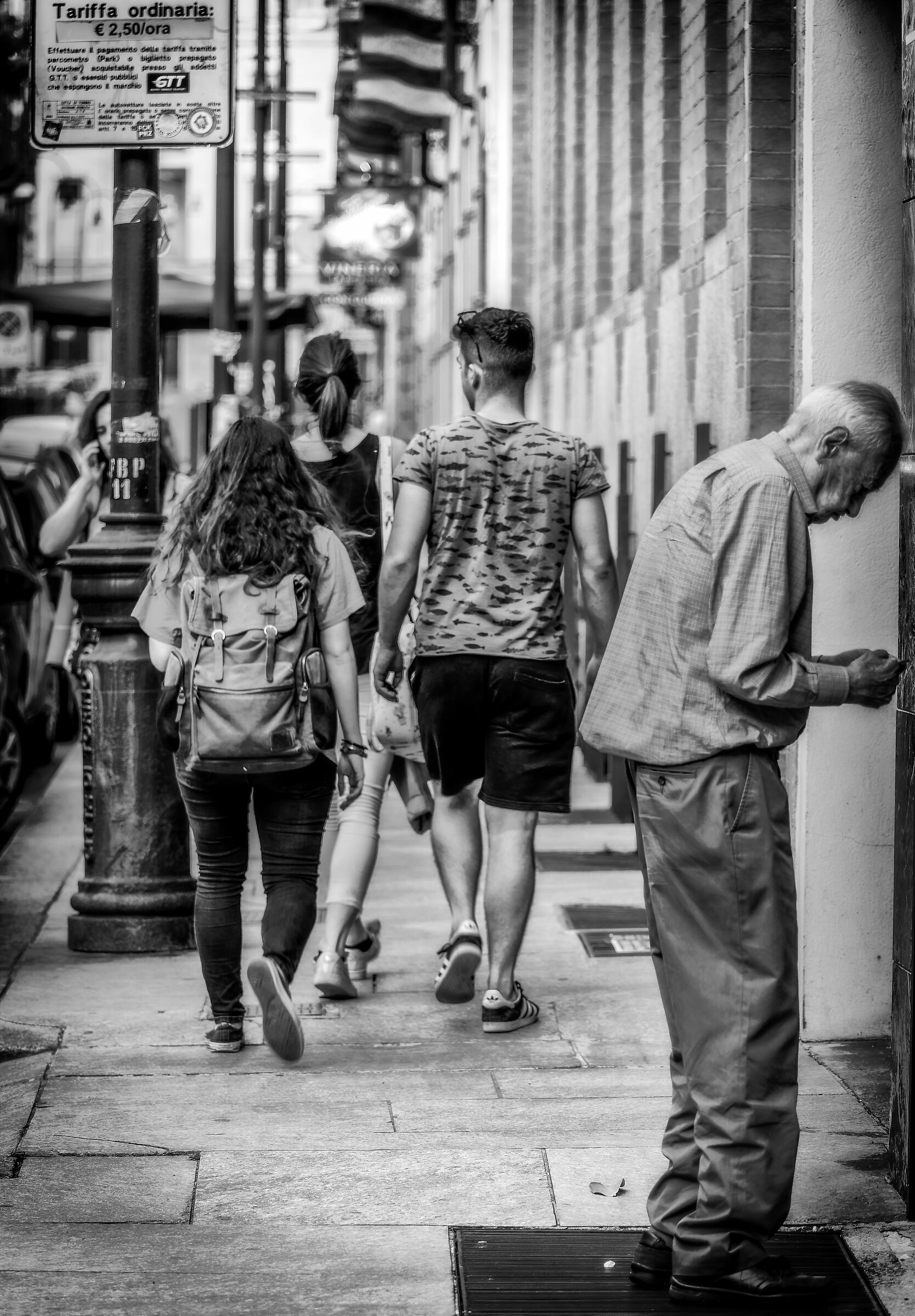 Static seniority dynamic youth