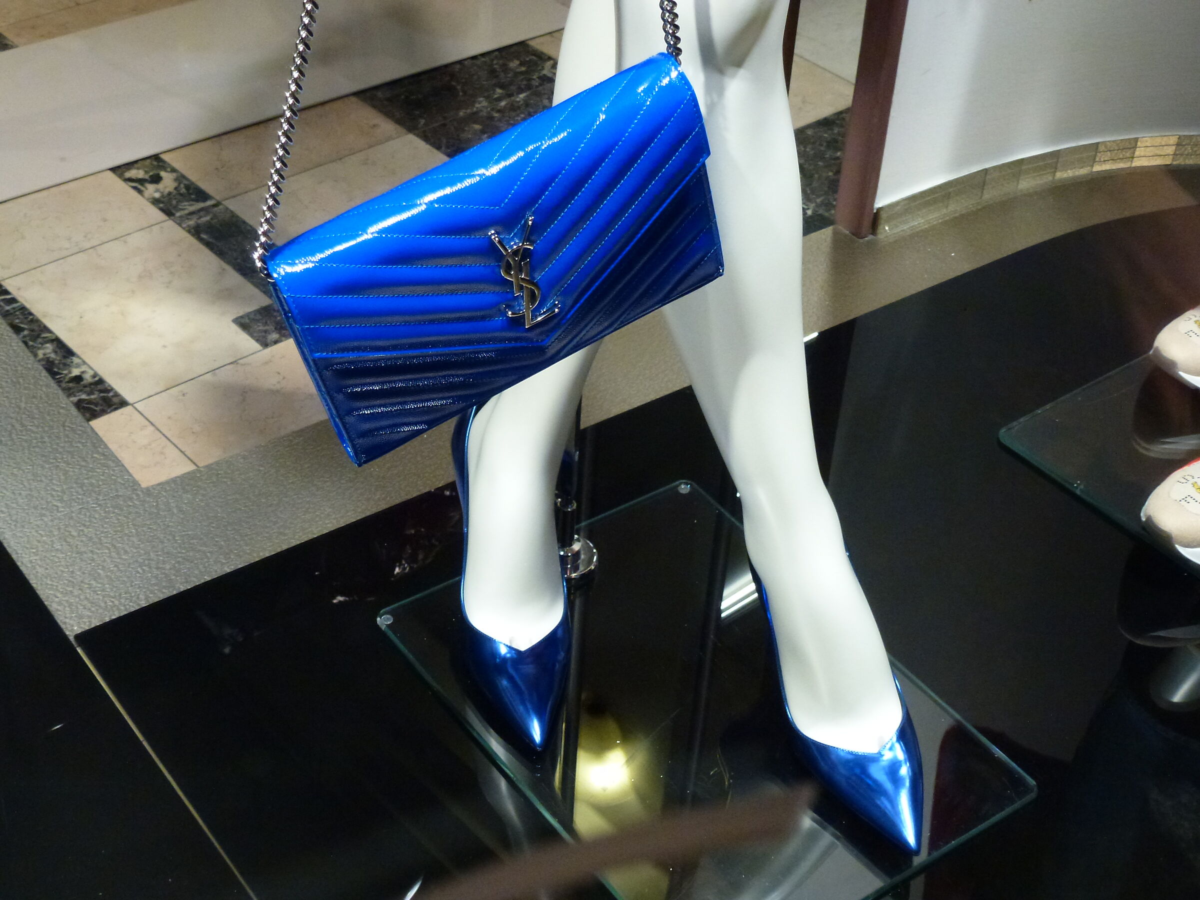 Still life V - trendy...