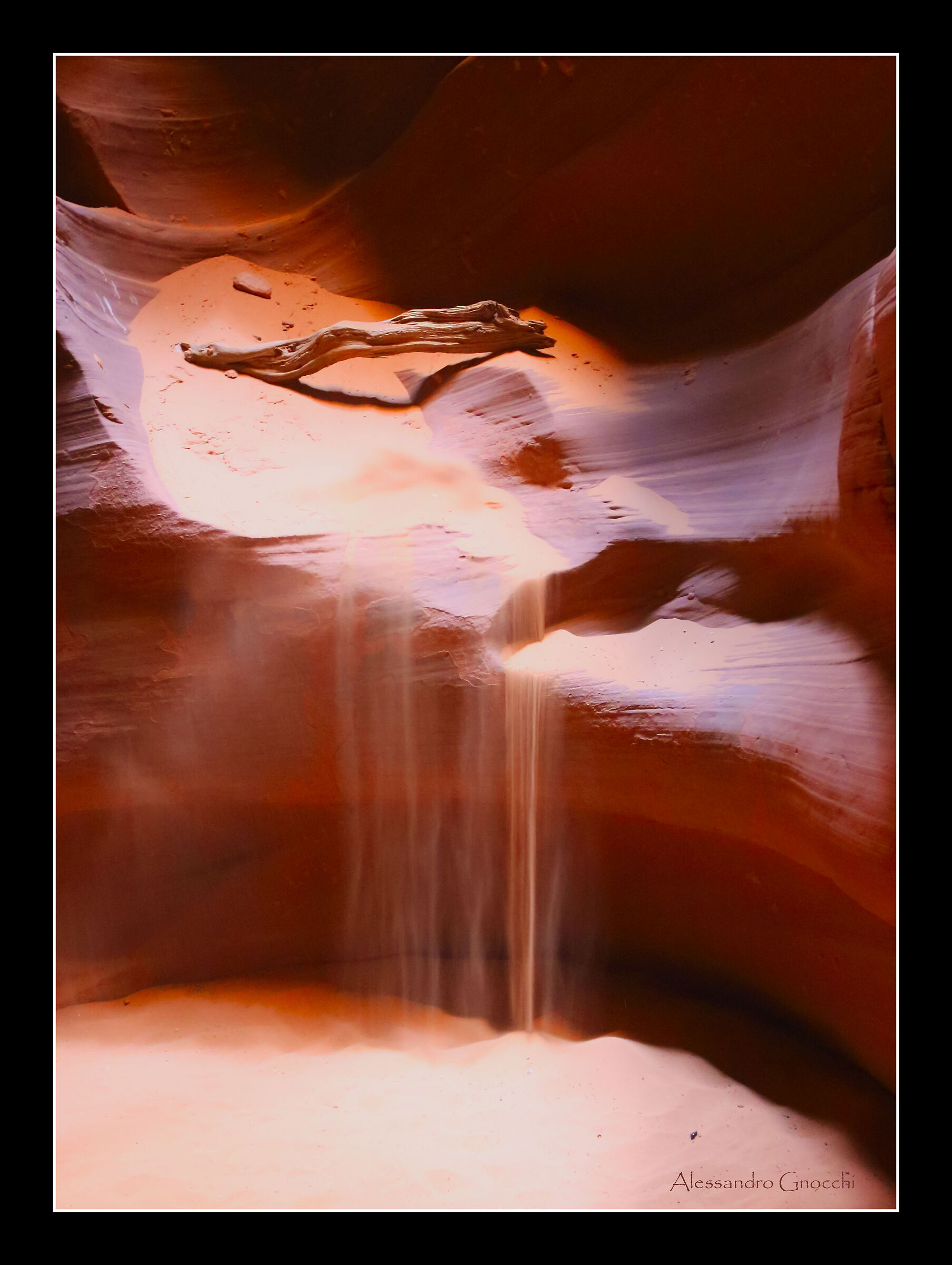 Antelope Canyon, Sand - Page, Arizona
