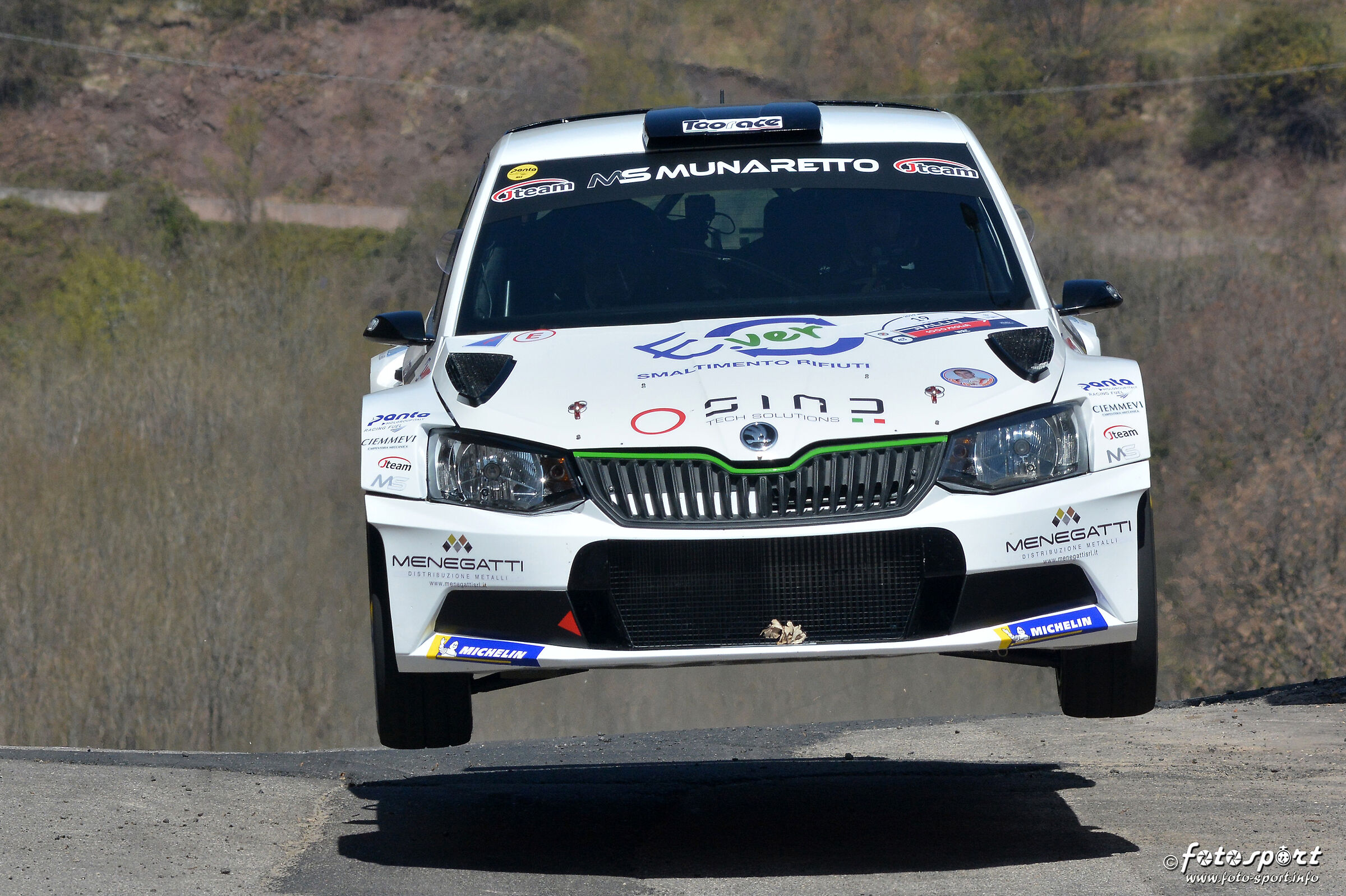 Nikon 180 f/2,8 ED Ai-S