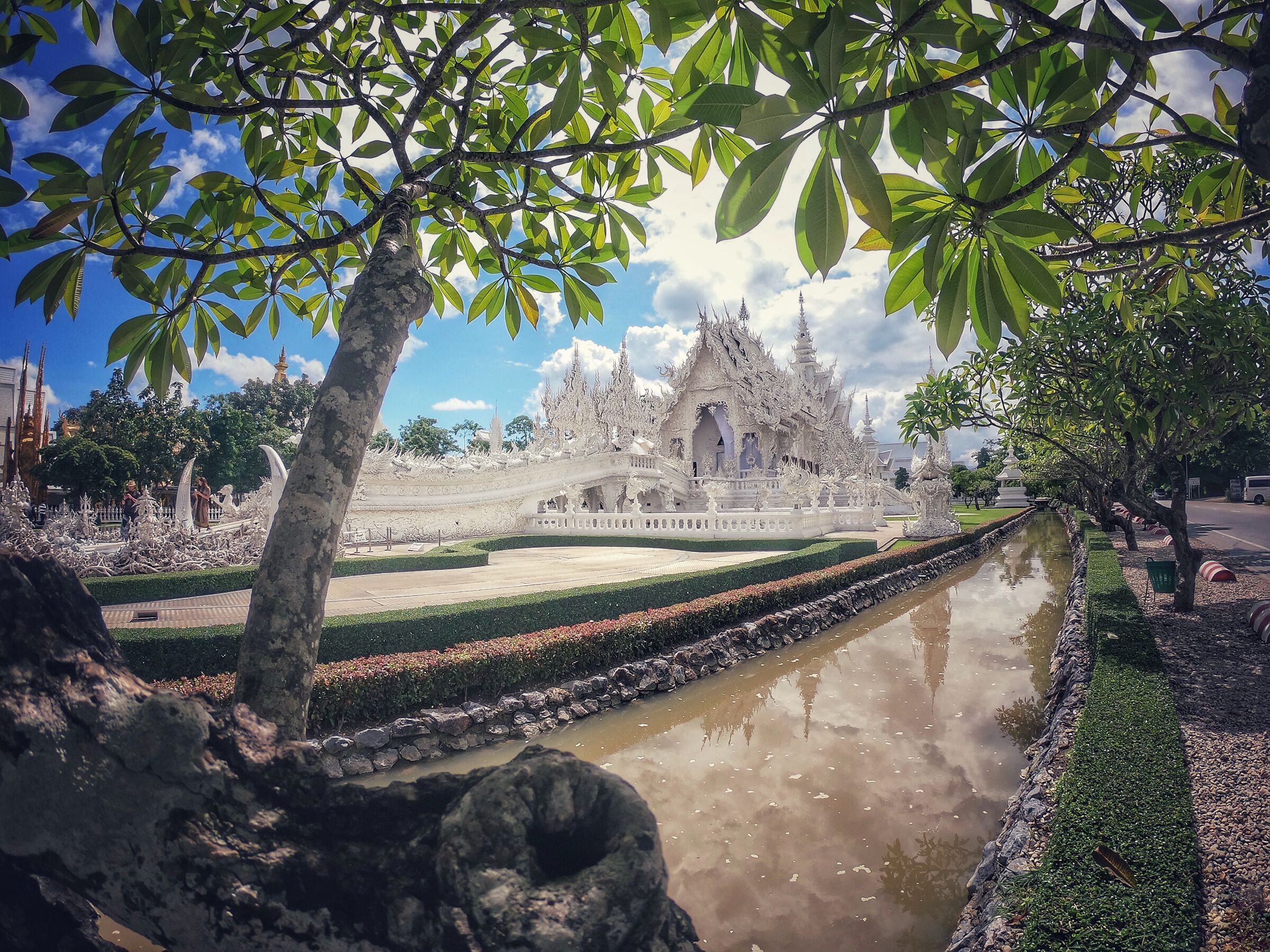 Wat Rong Khun, Thailand