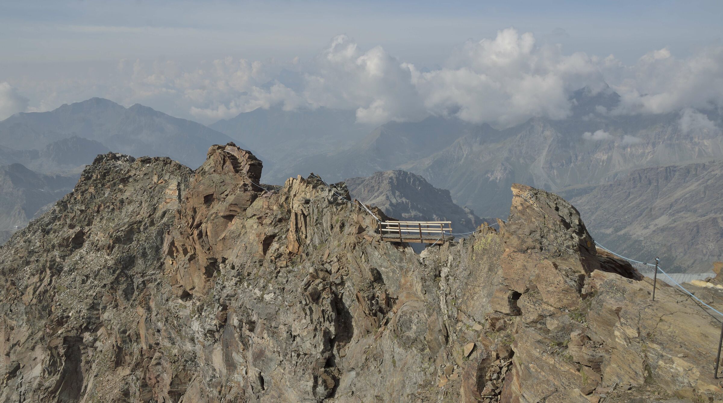 particolari lungo la cresta finale