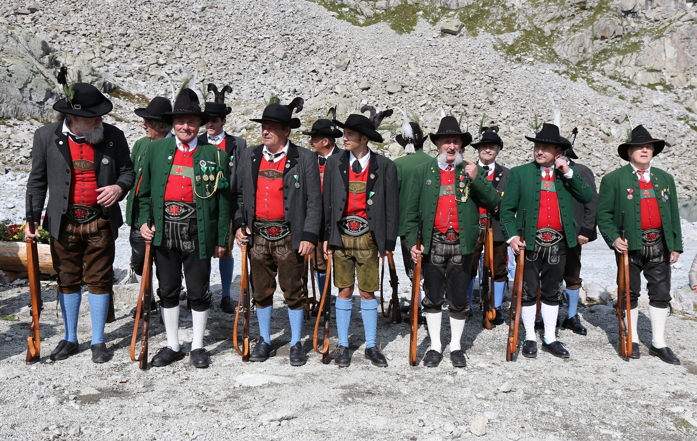 Alpine gathering pass paradise m 2585