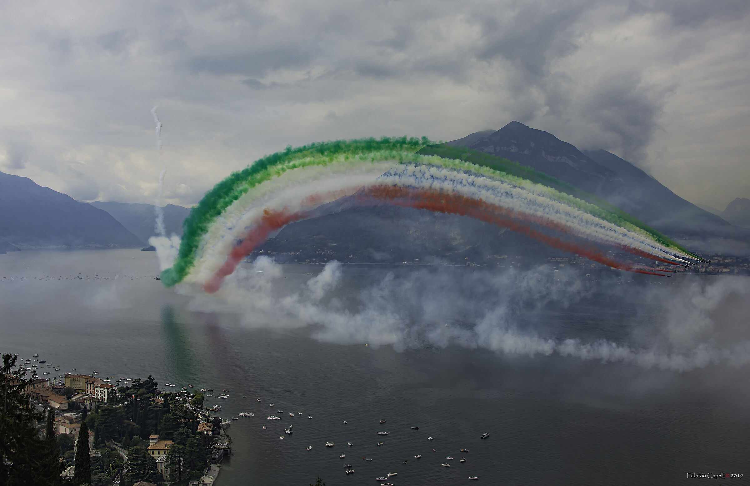 Frecce tricolore a Varenna