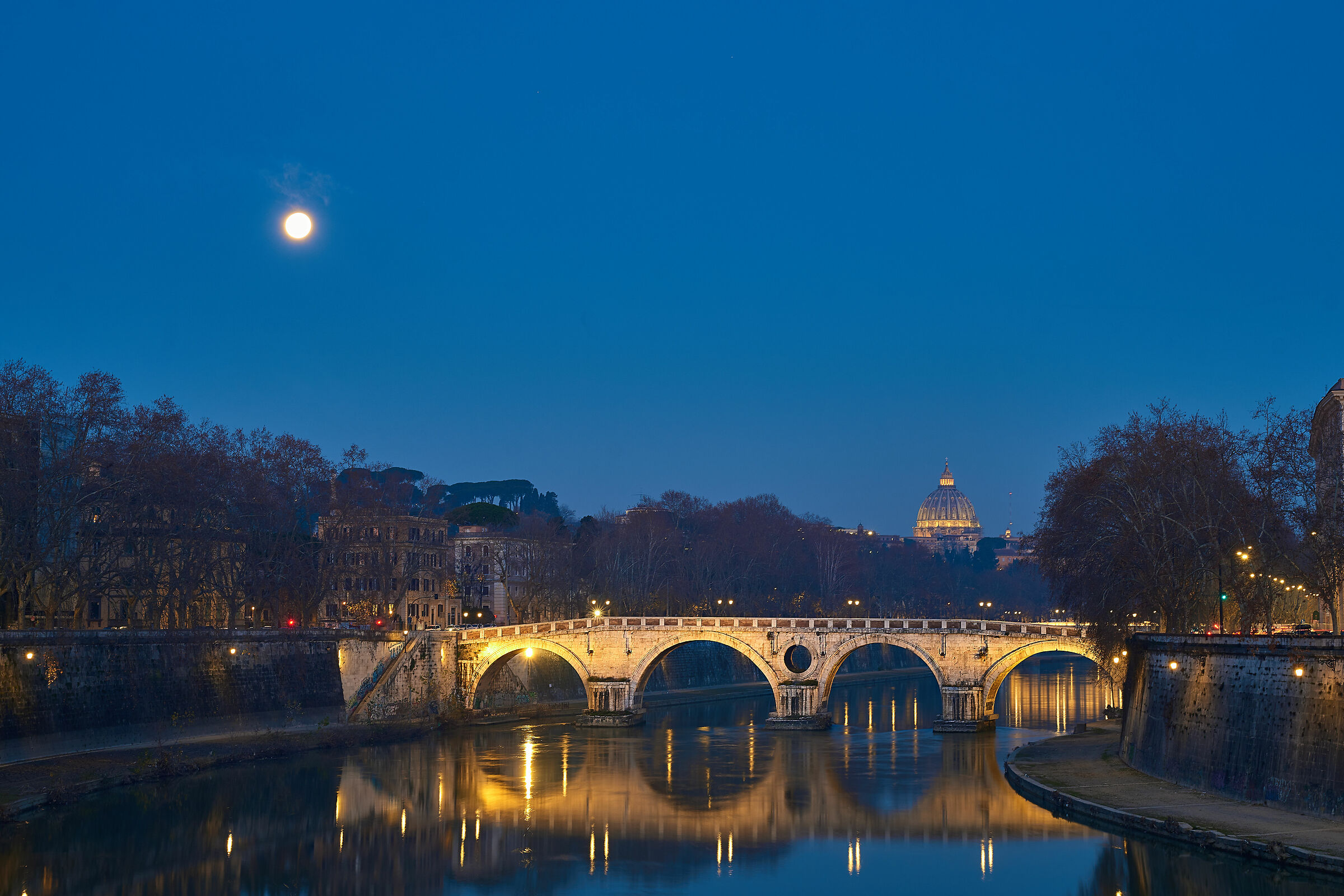 La luna e er cuppolone