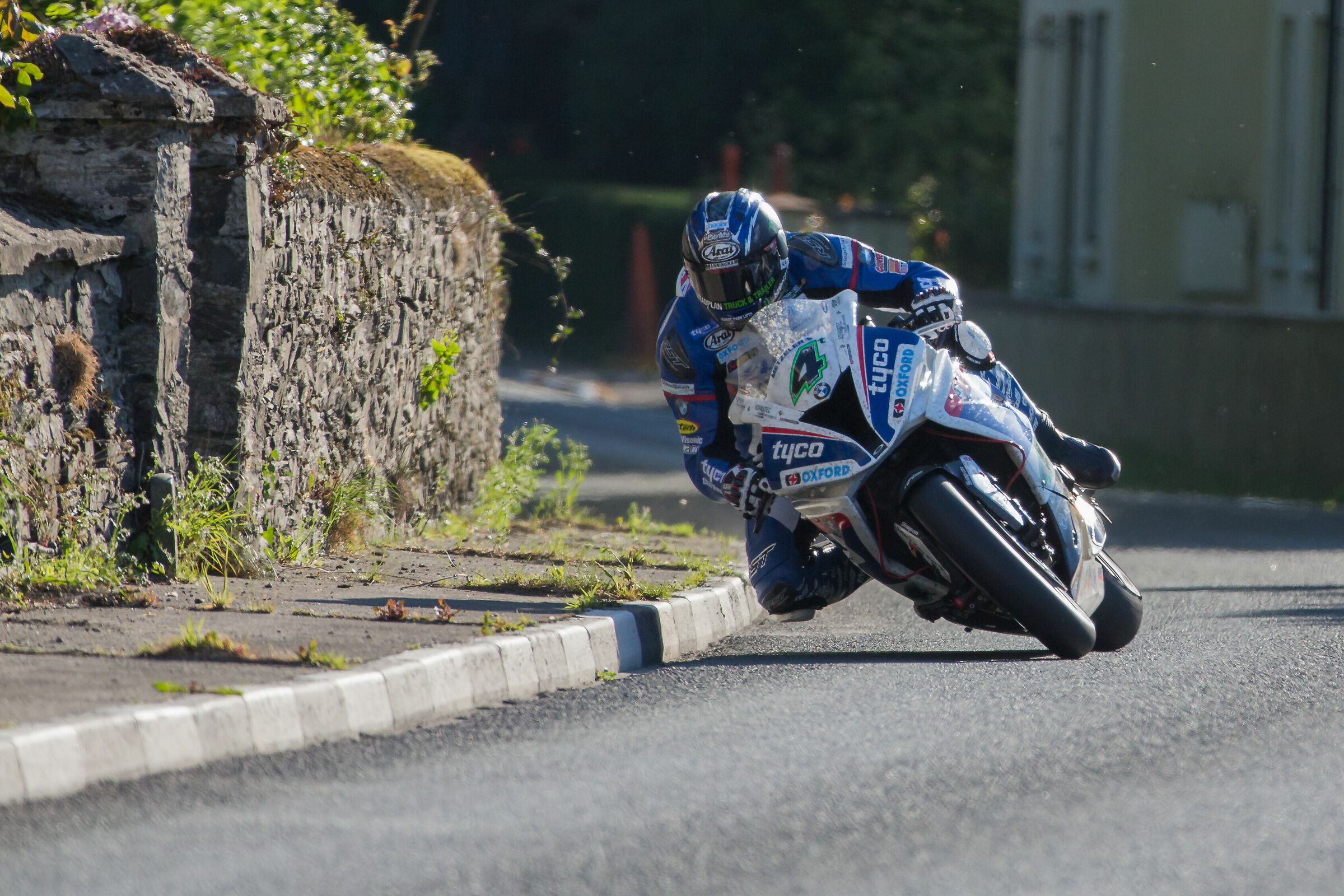 Ian Hutchinson - Quarry Bends