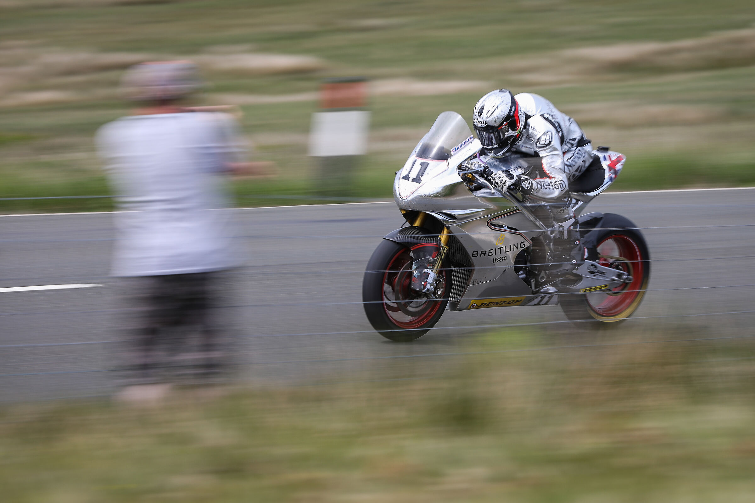 Davo Johnson - Mountain Mile