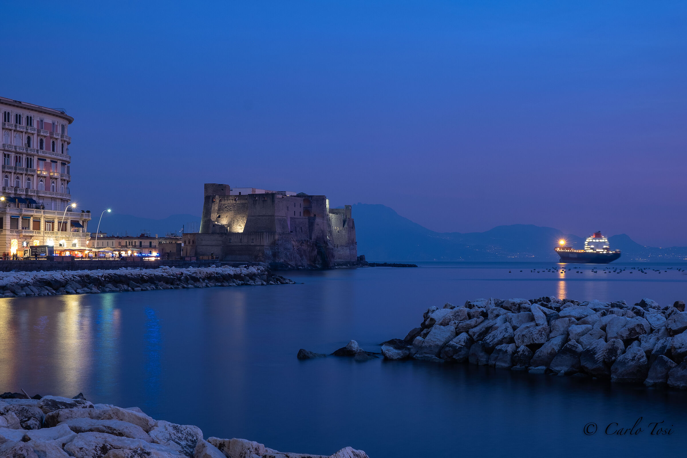 Castel dell'Ovo - Napoli al tramonto