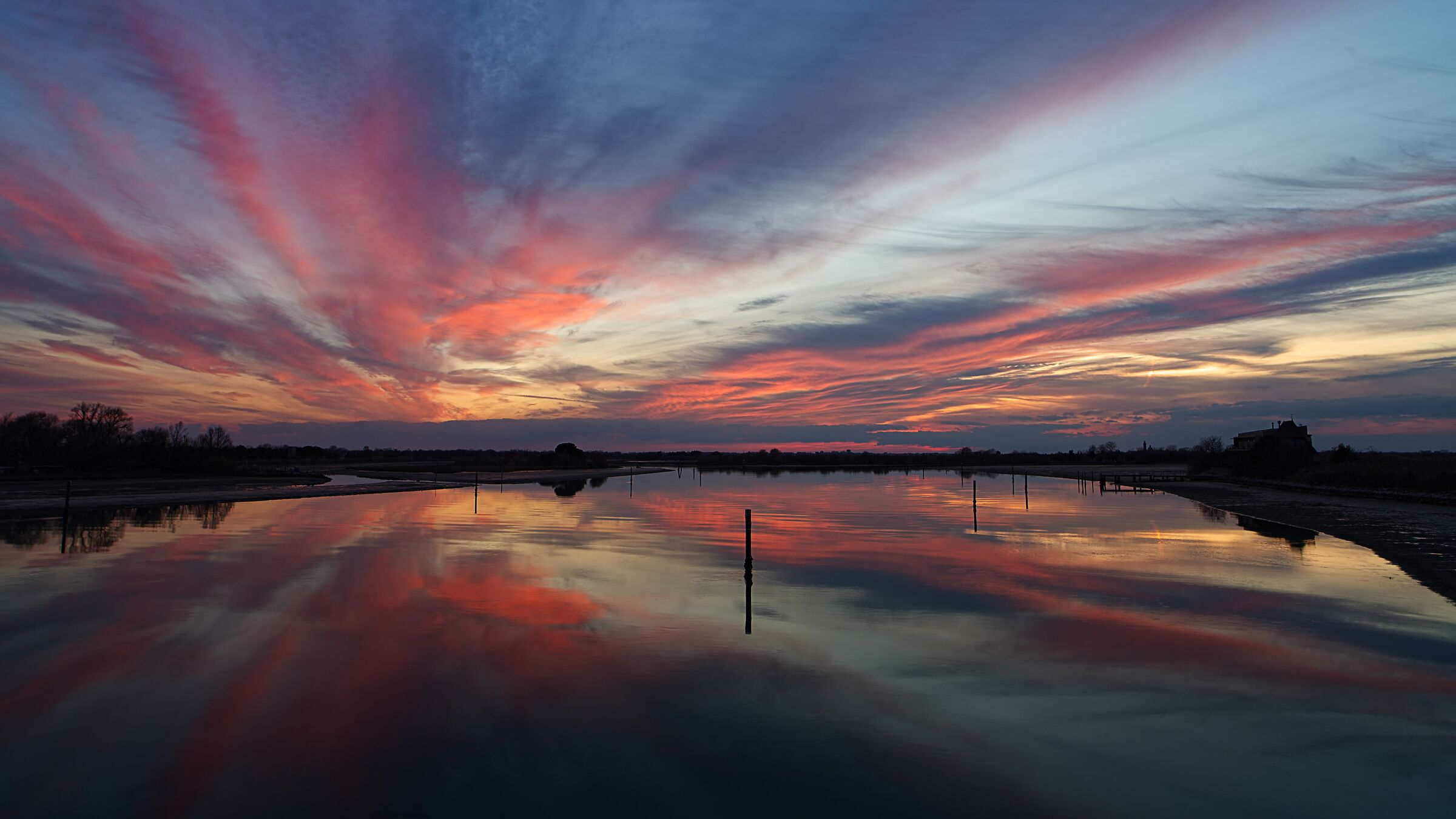 Winter colours in the lagoon