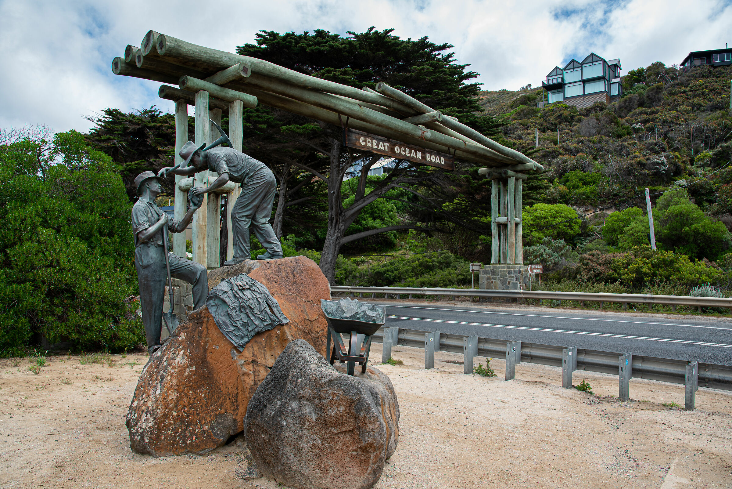 Memorial Arch on the great ocean road