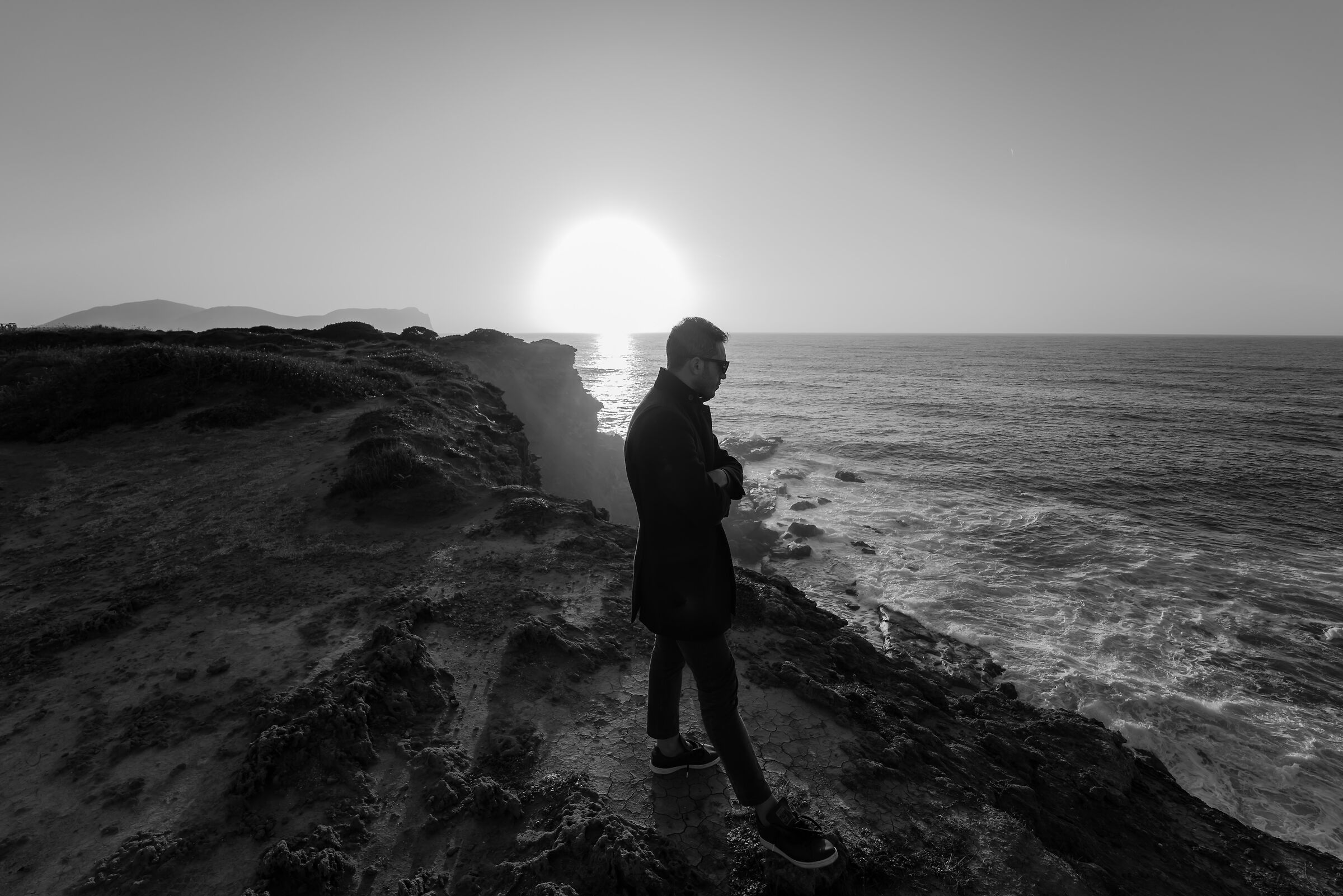 Pensieroso...osserva l'orizzonte