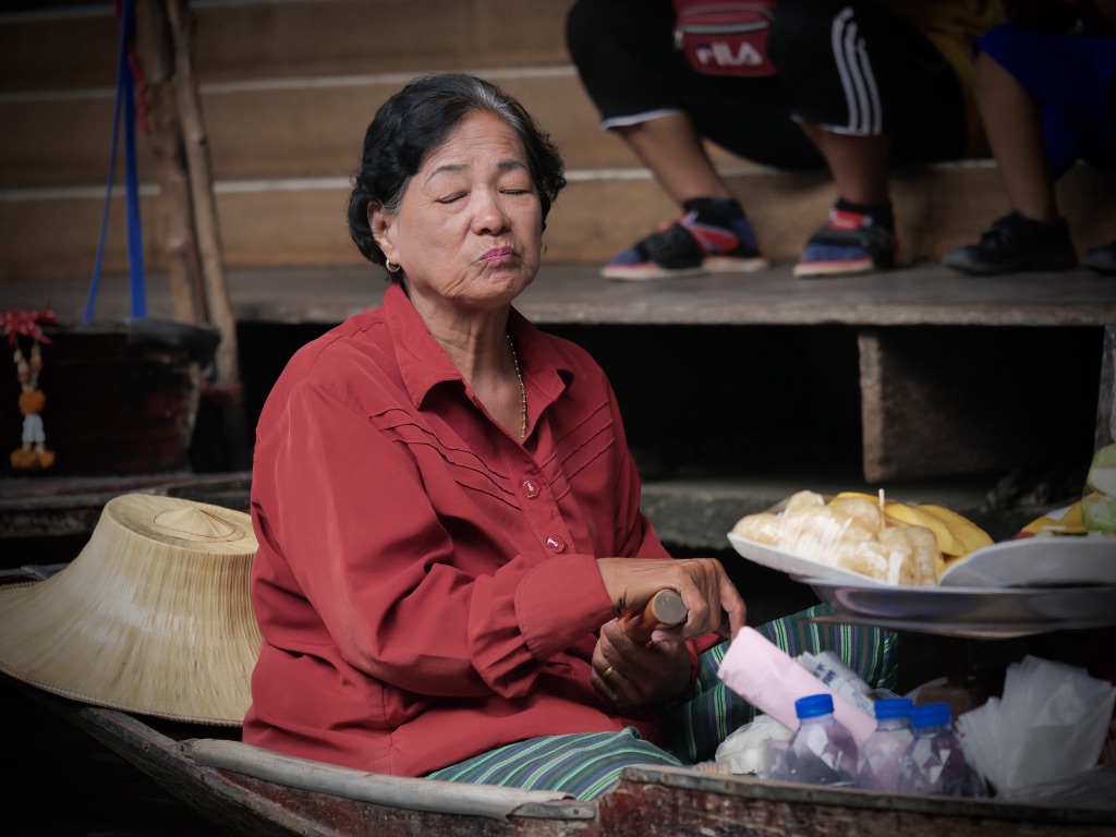 l'indifferente...scene dal mercato galleggiante