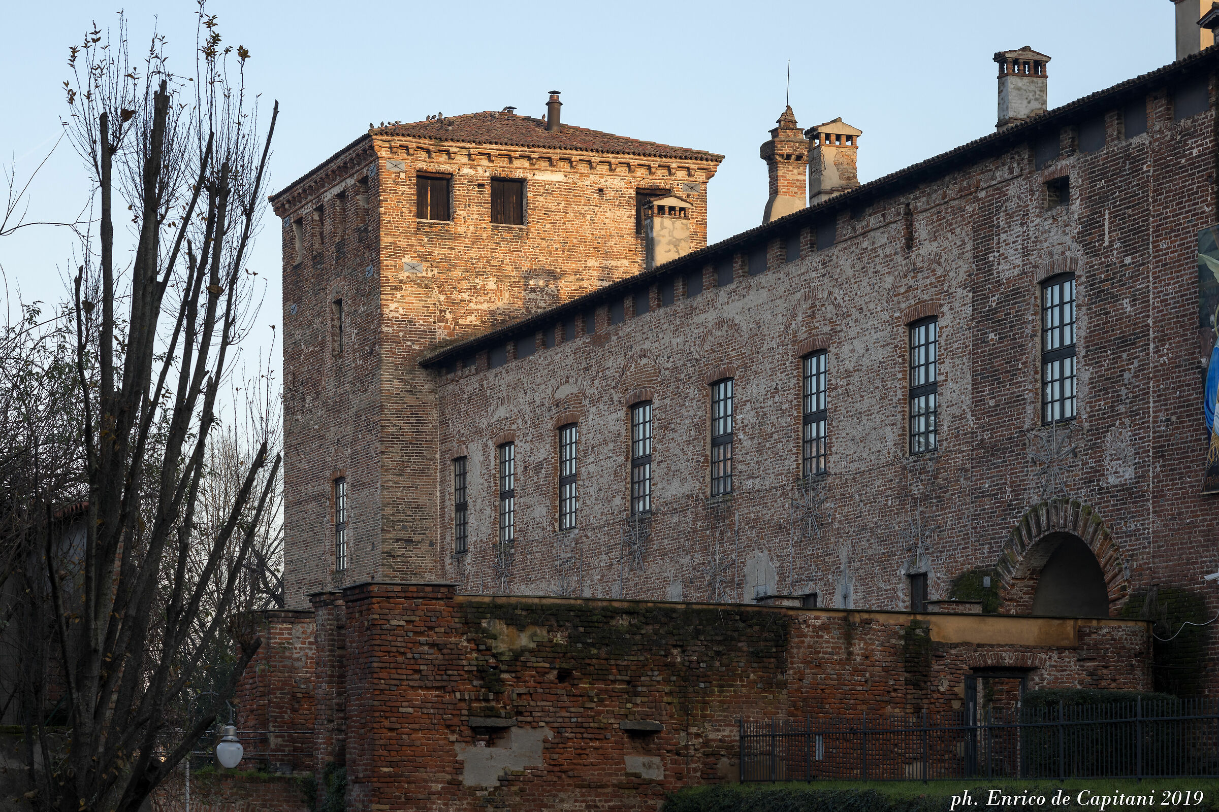Il castello di Melegnano. Nell'ombra della sera