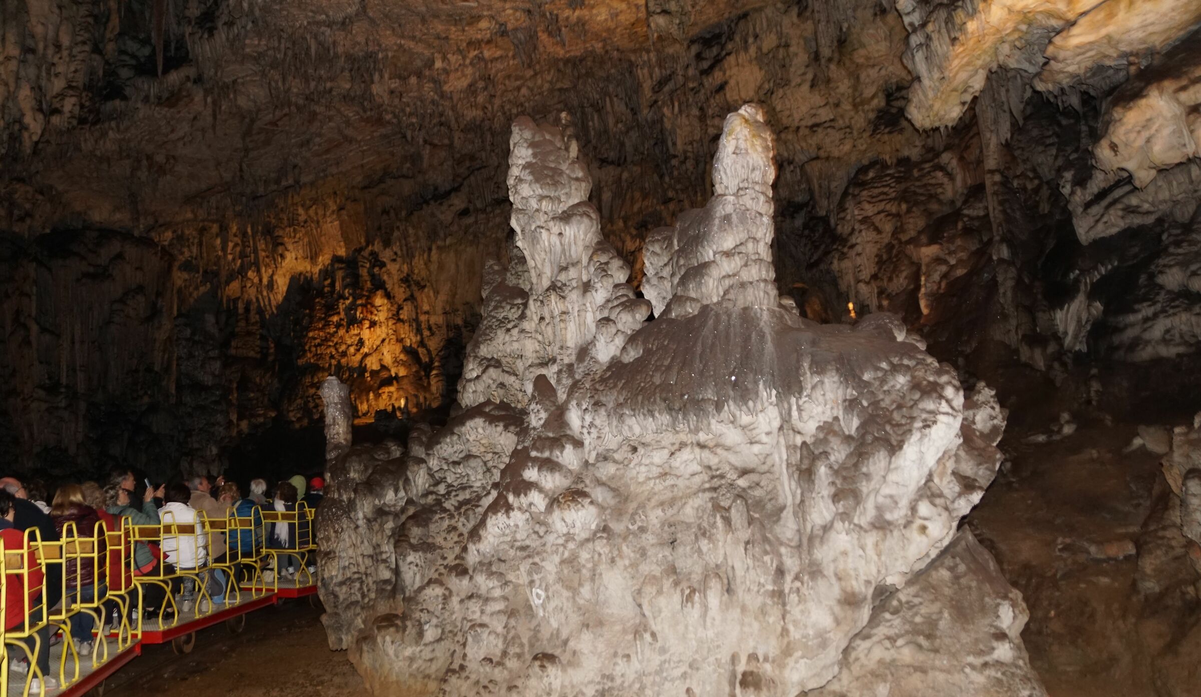 Grotte Di  Postumia con trenino