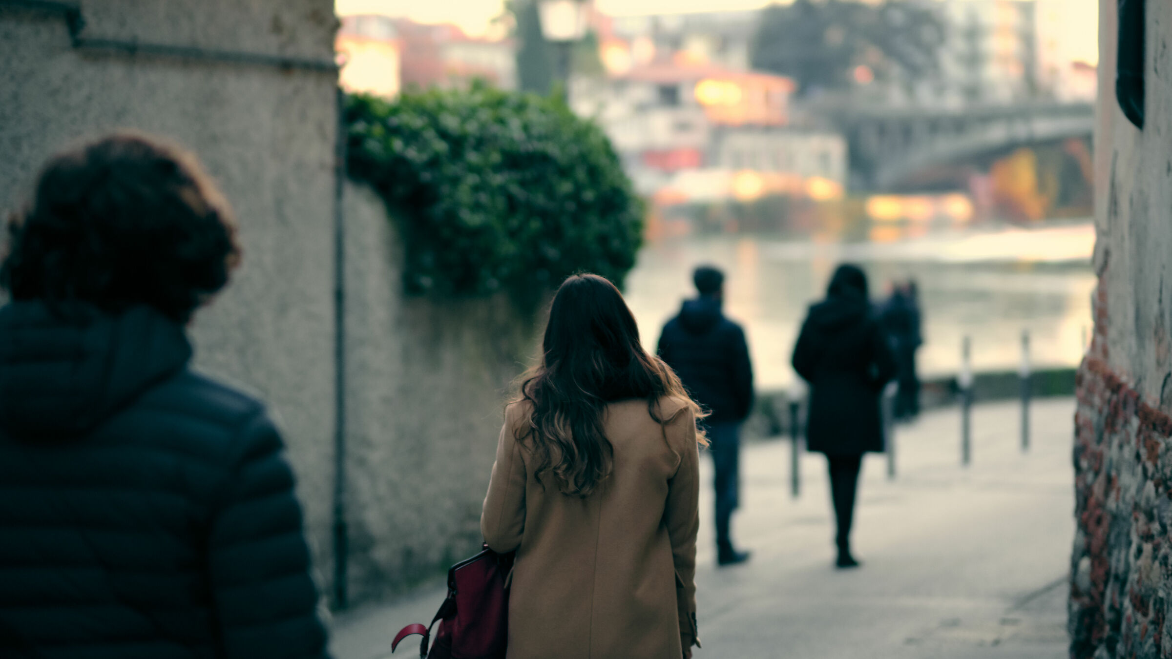 Towards the bridge