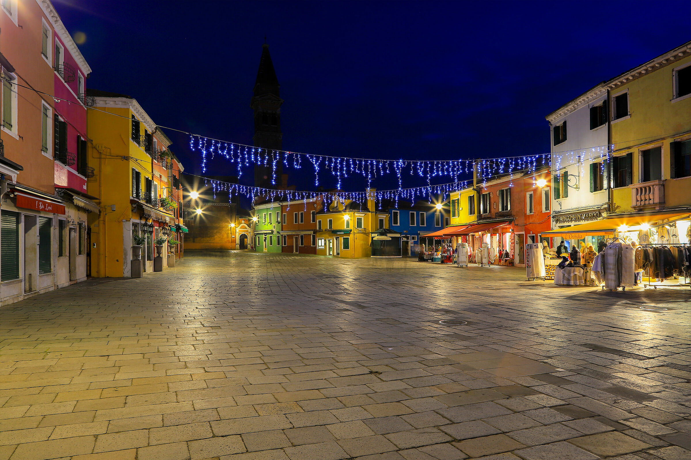 Le luci accendono i colori