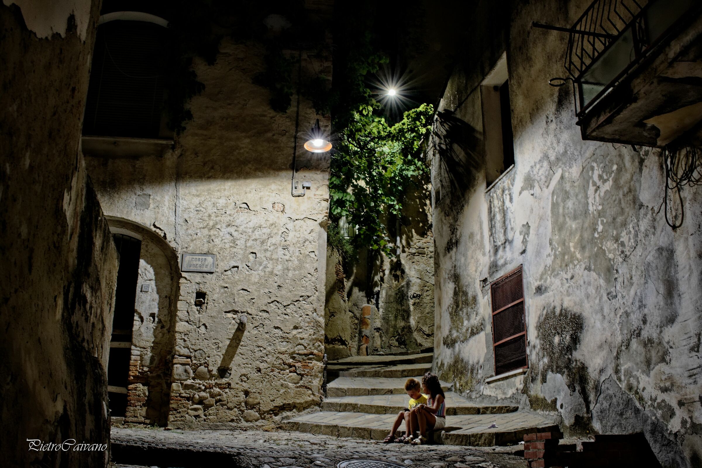 Children play with mobile phone