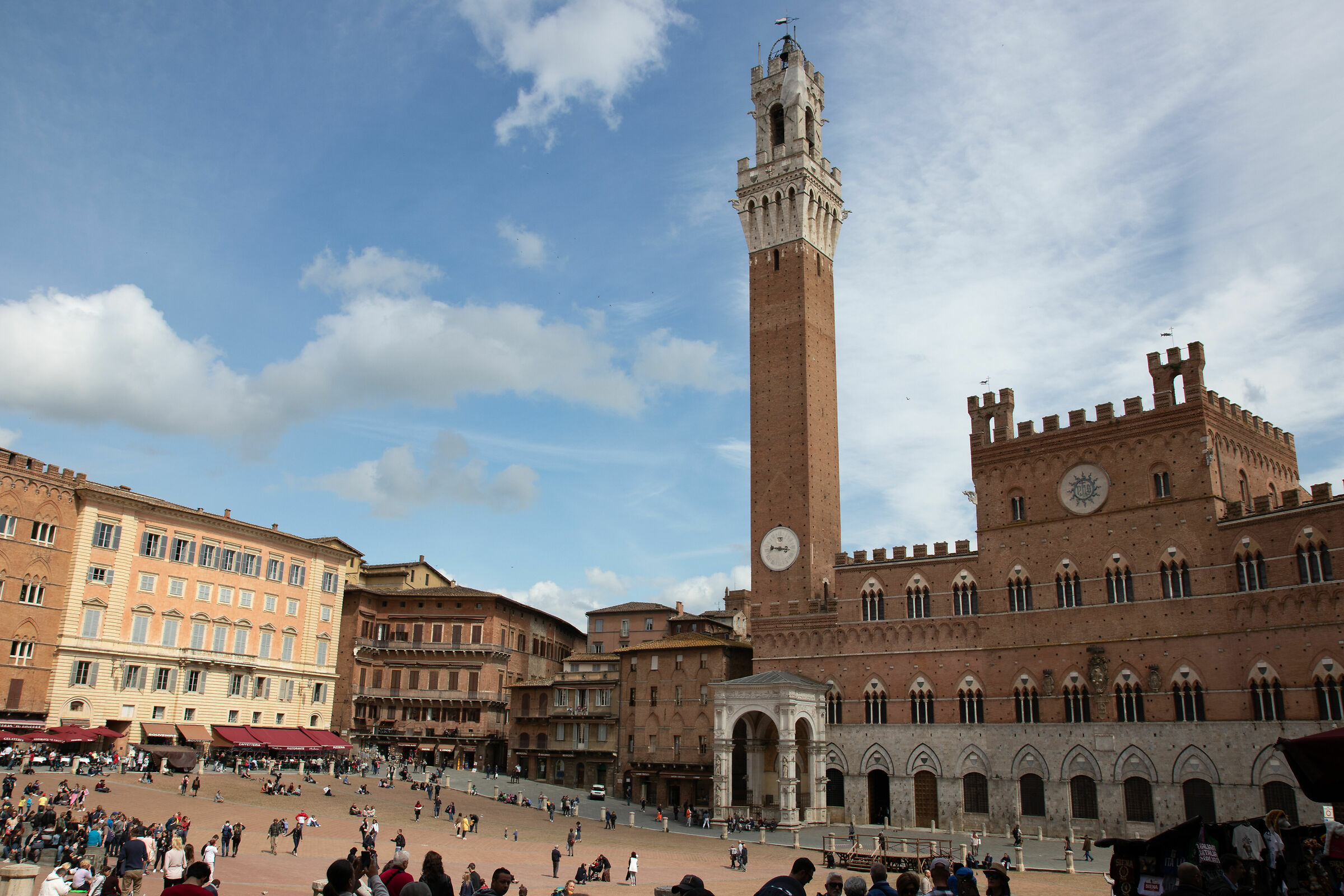 Everyone in the square