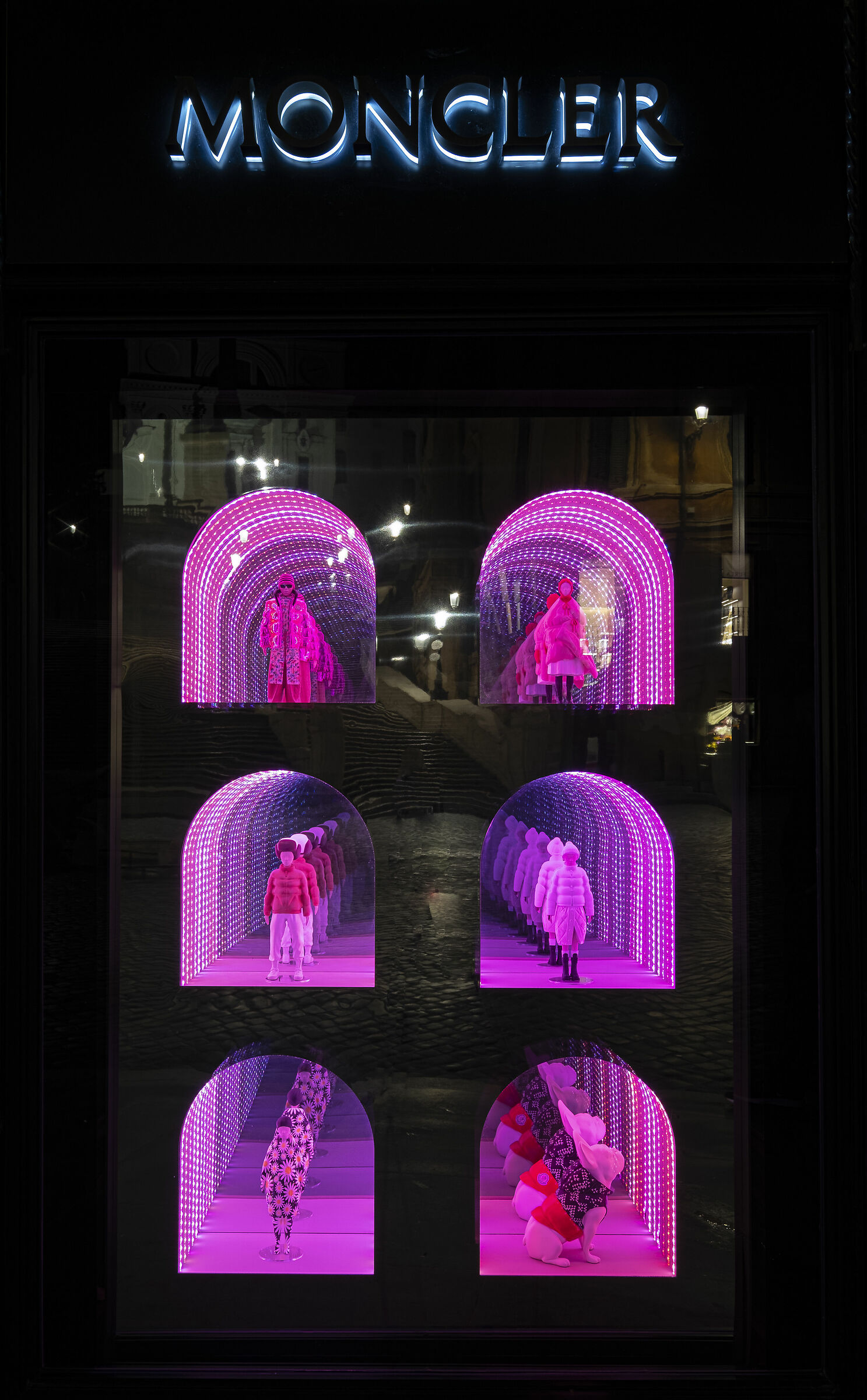 The windows of Piazza di Spagna 2