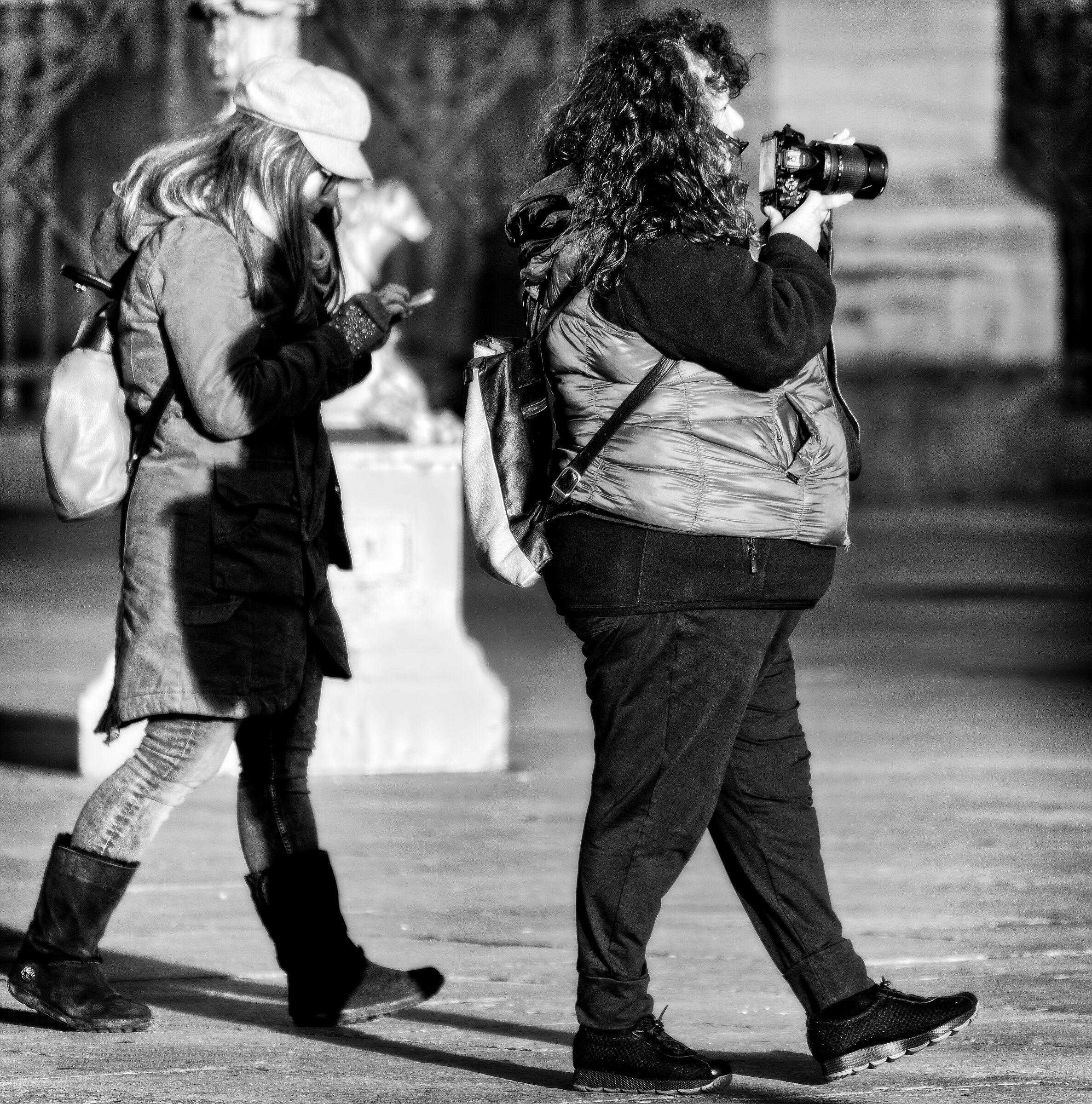 Moving photographers