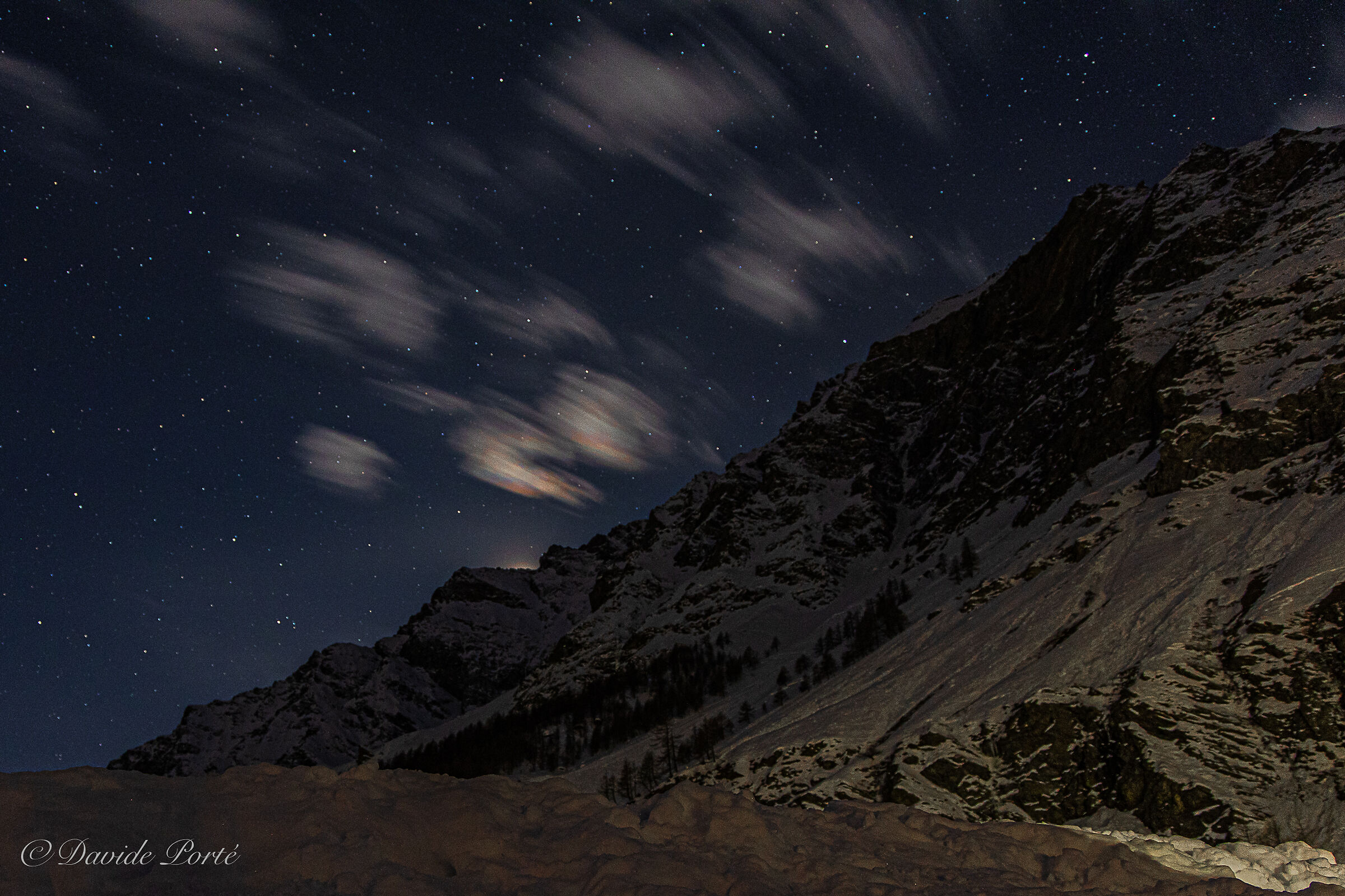 last rays of the moon