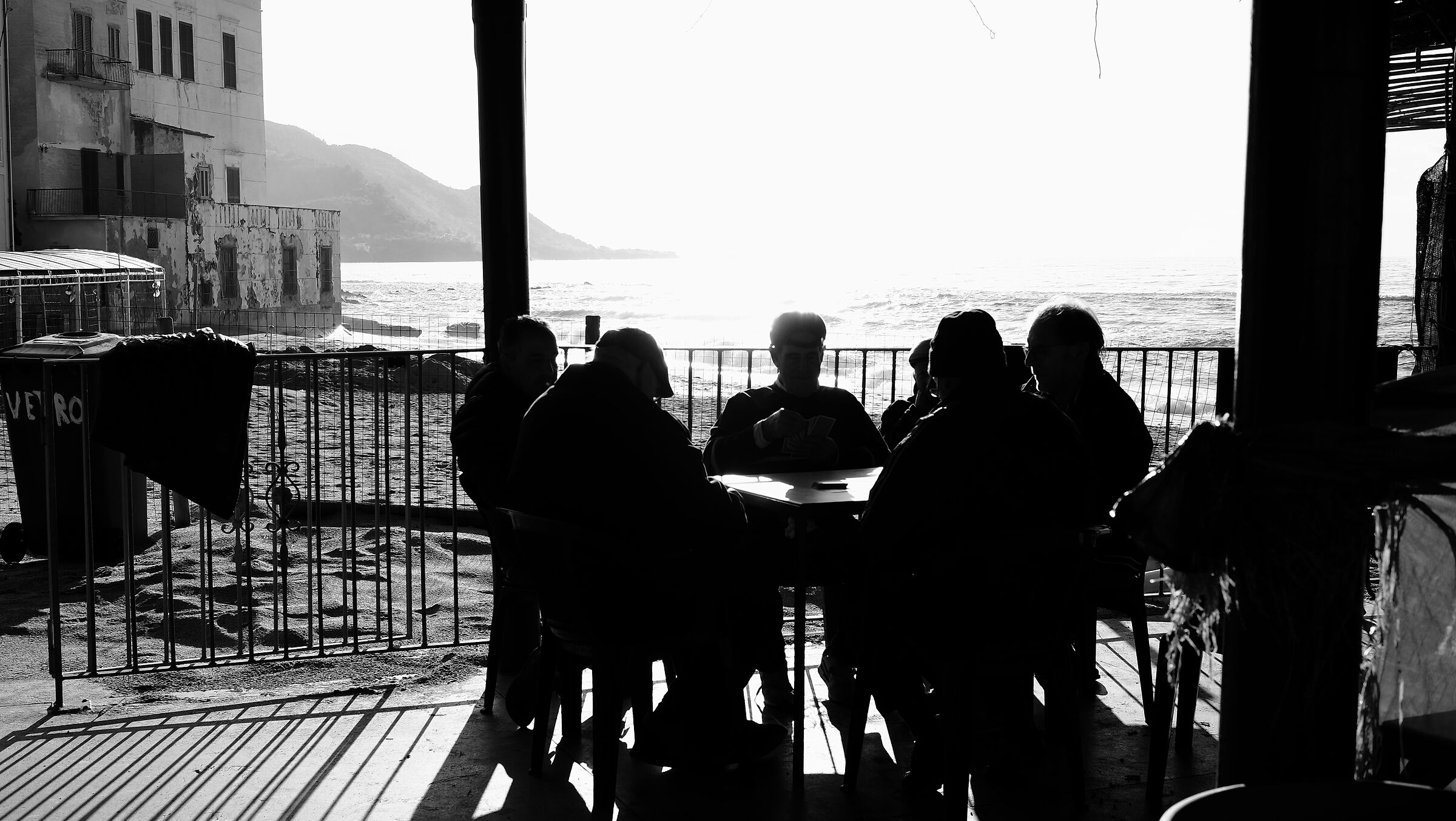 Tressette and winter sea