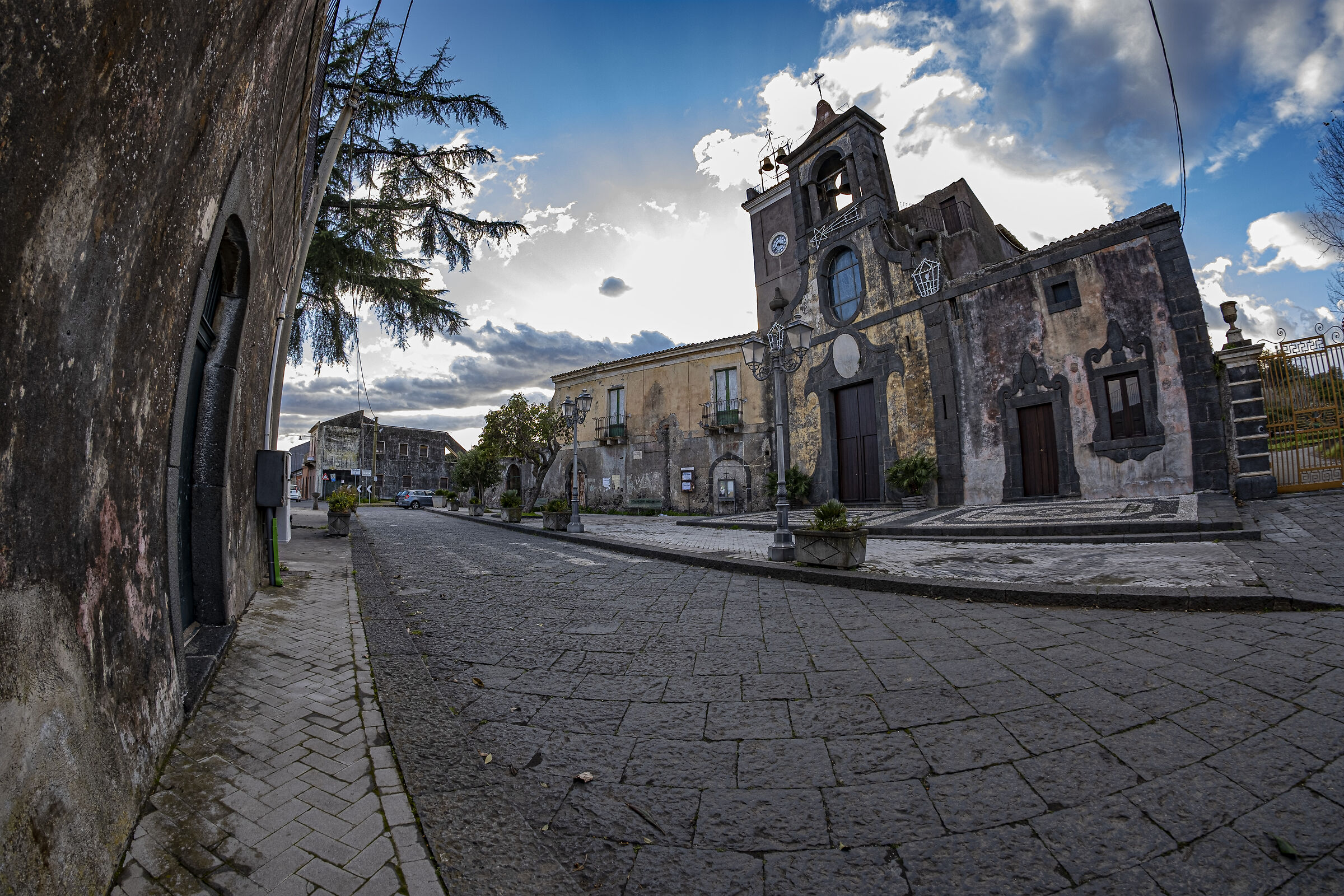 fuji xt3 con Samyang 8mm f2.8 fisheye II 1/40 ISO 80 f8