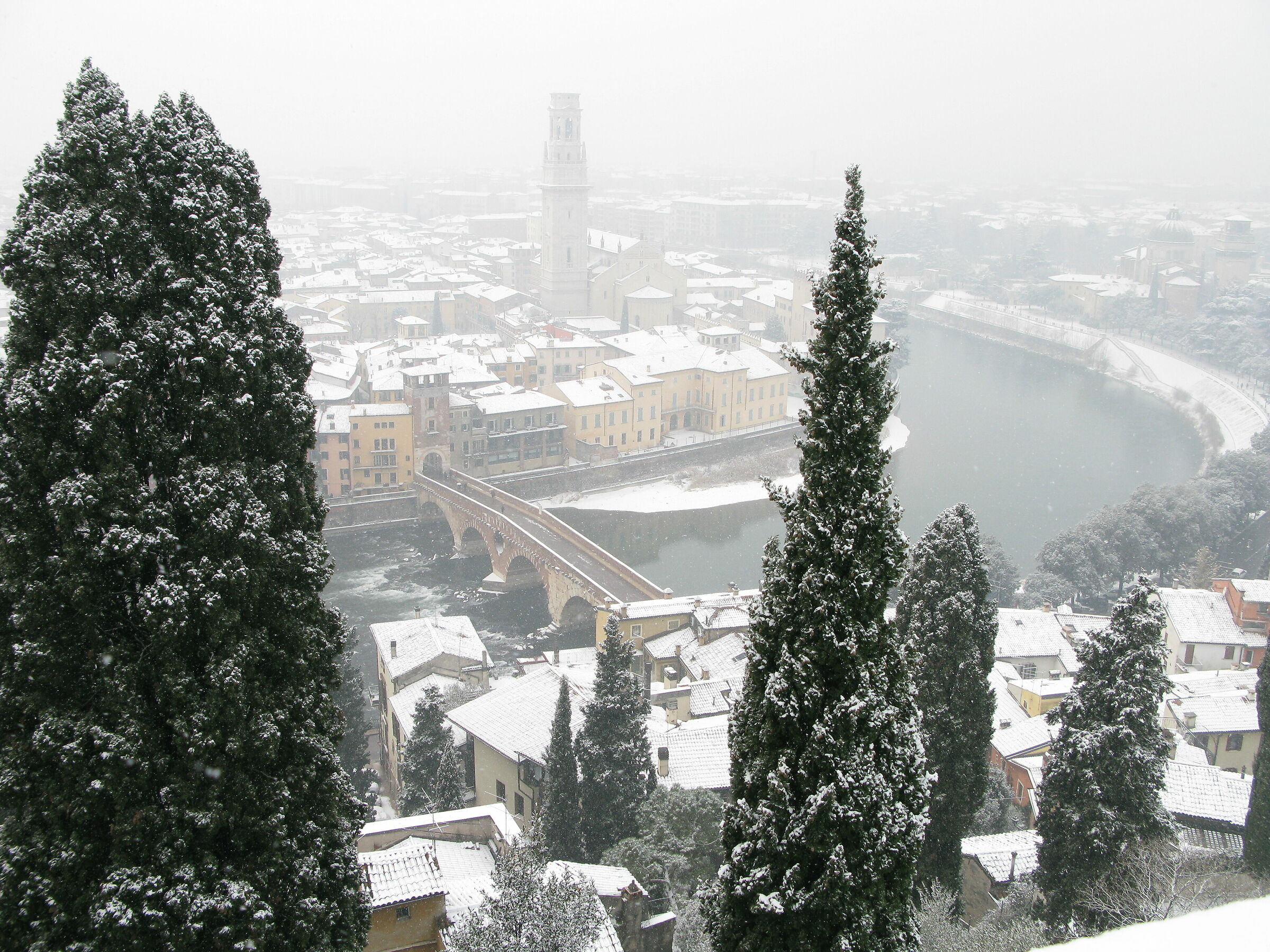 Verona innevata