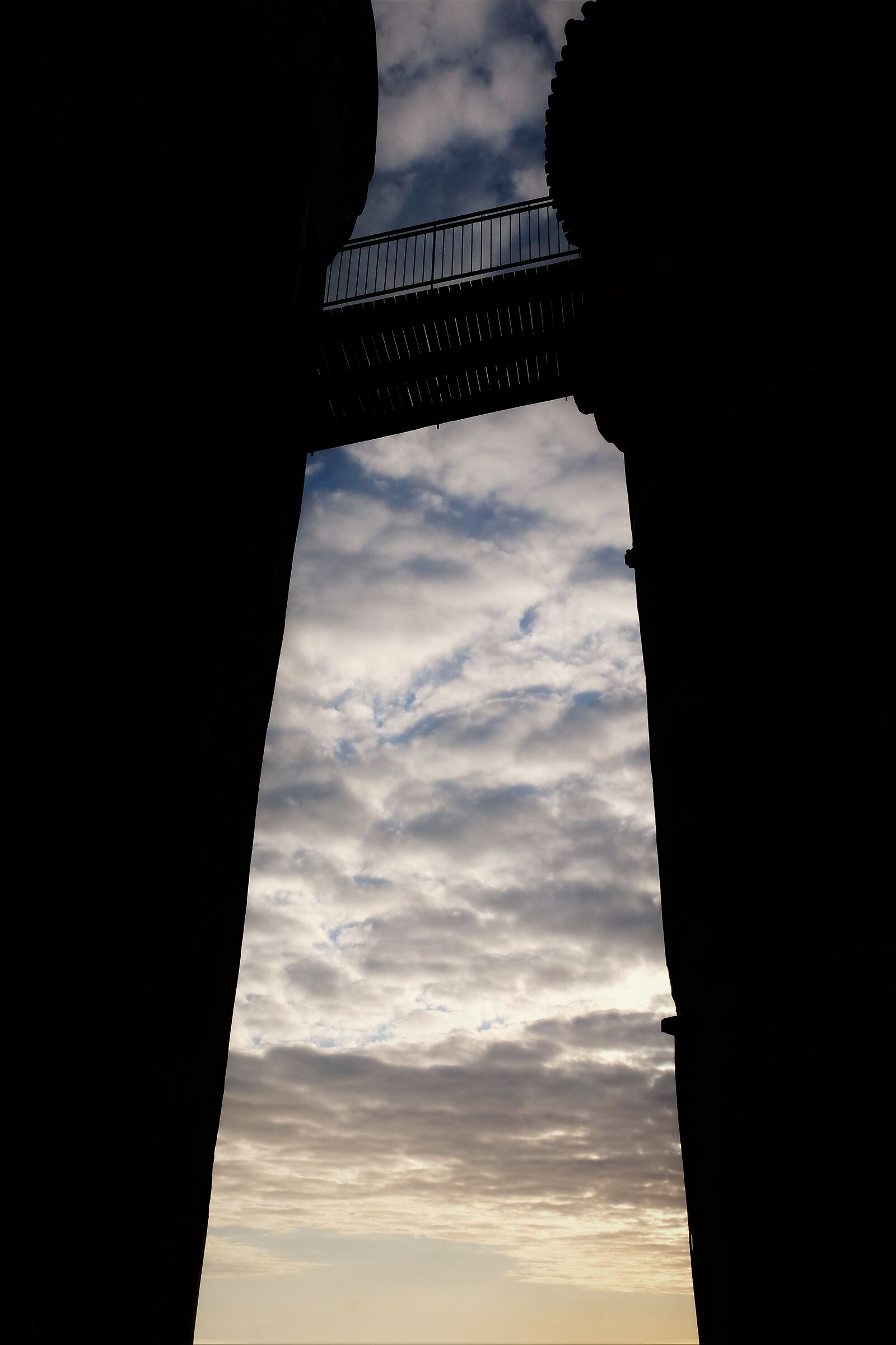 Ponte tra cielo e terra