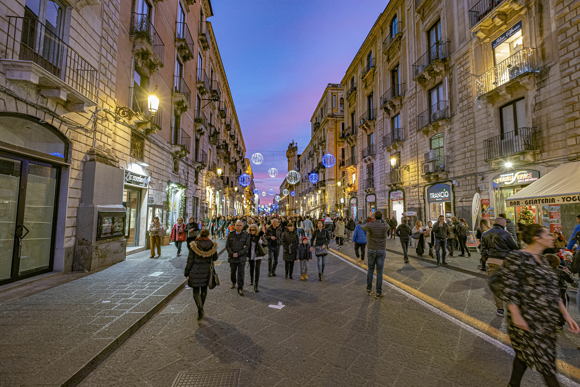 fuji xt3 con 10/24 4r ois  1/20 f4 iso 1250 10 MM