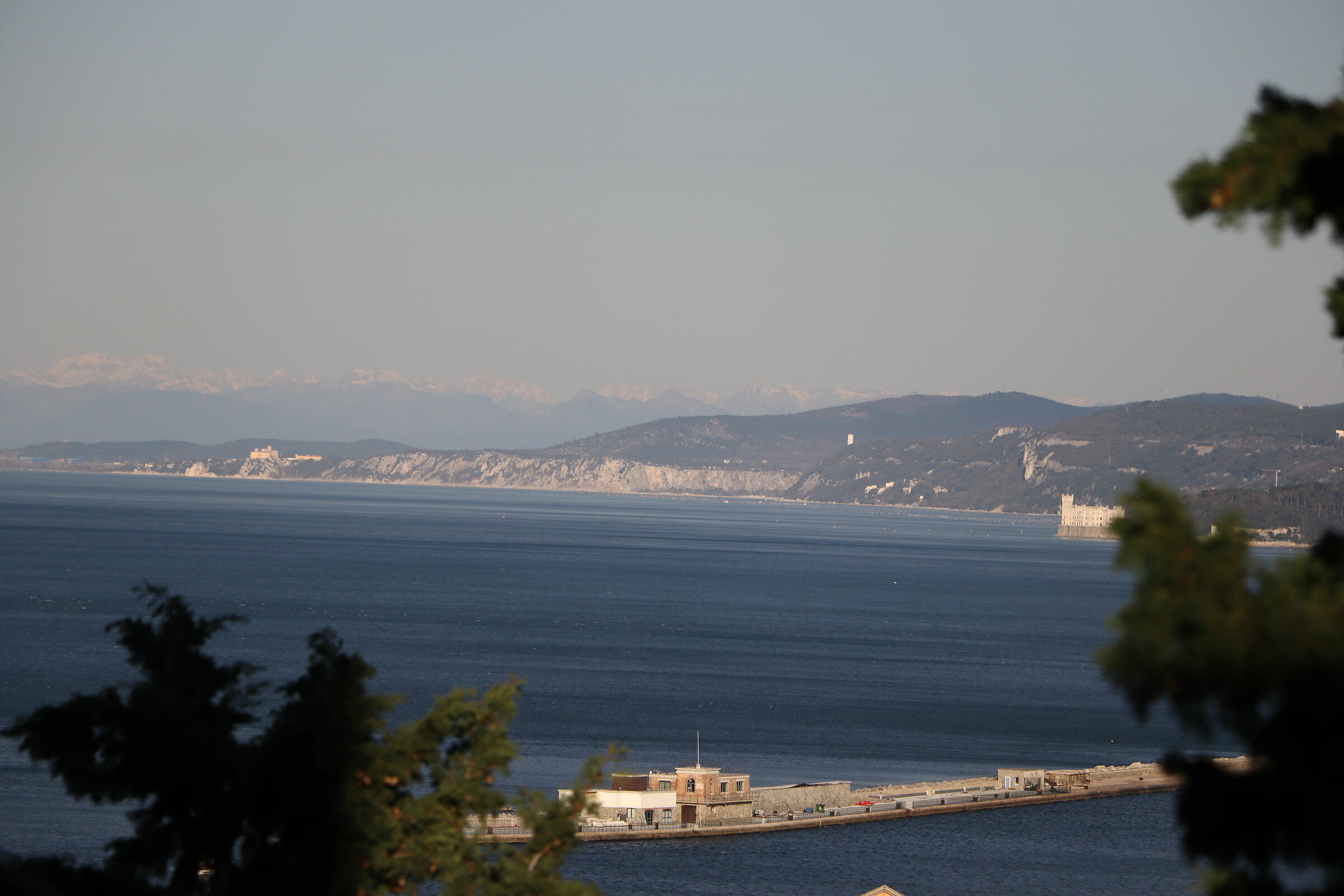 castello di Miramare, castello di Duino e Alpi