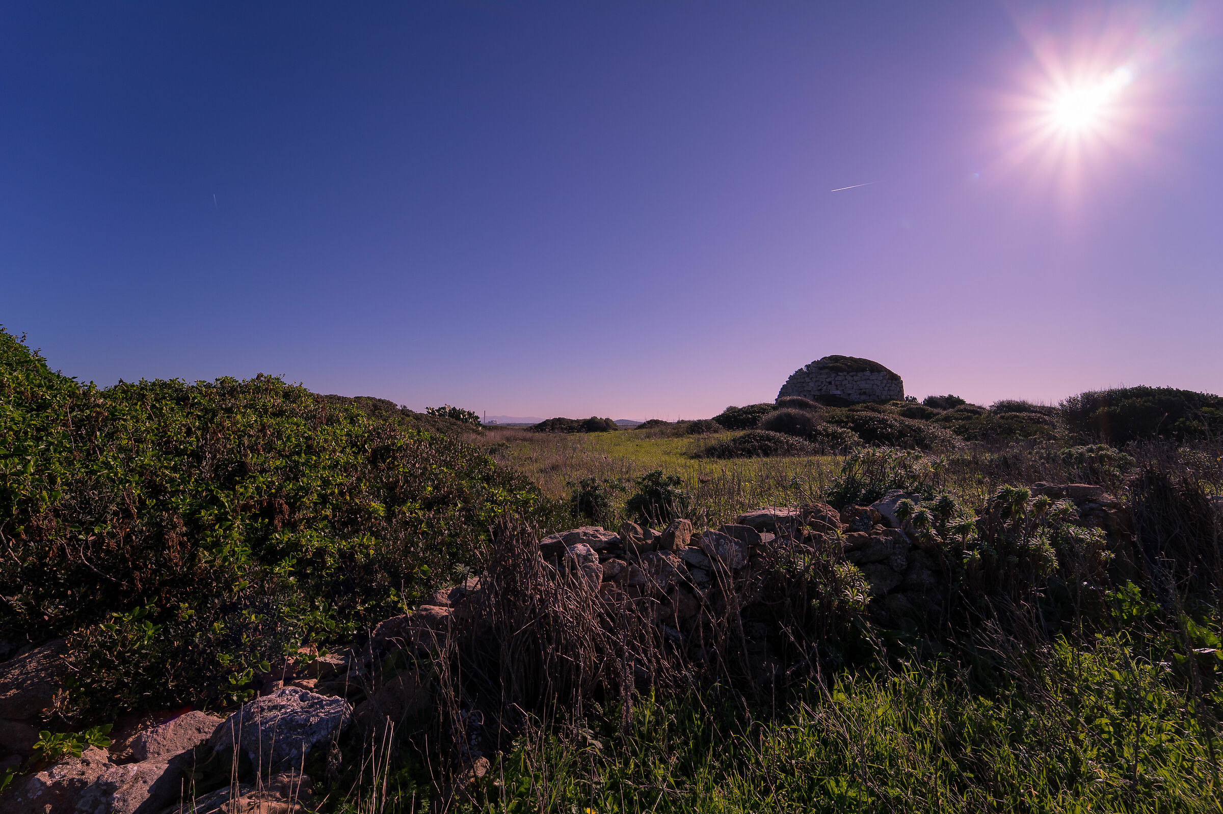 Il nuraghe al sole