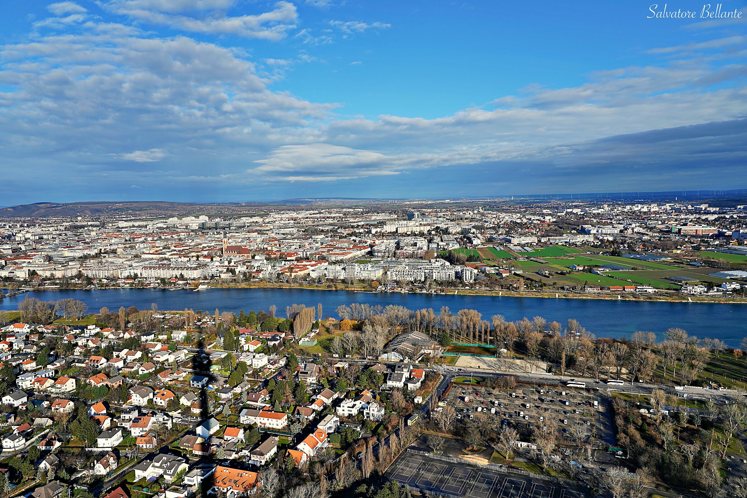 Panorama di Vienna ripresa dal Donauturm.II