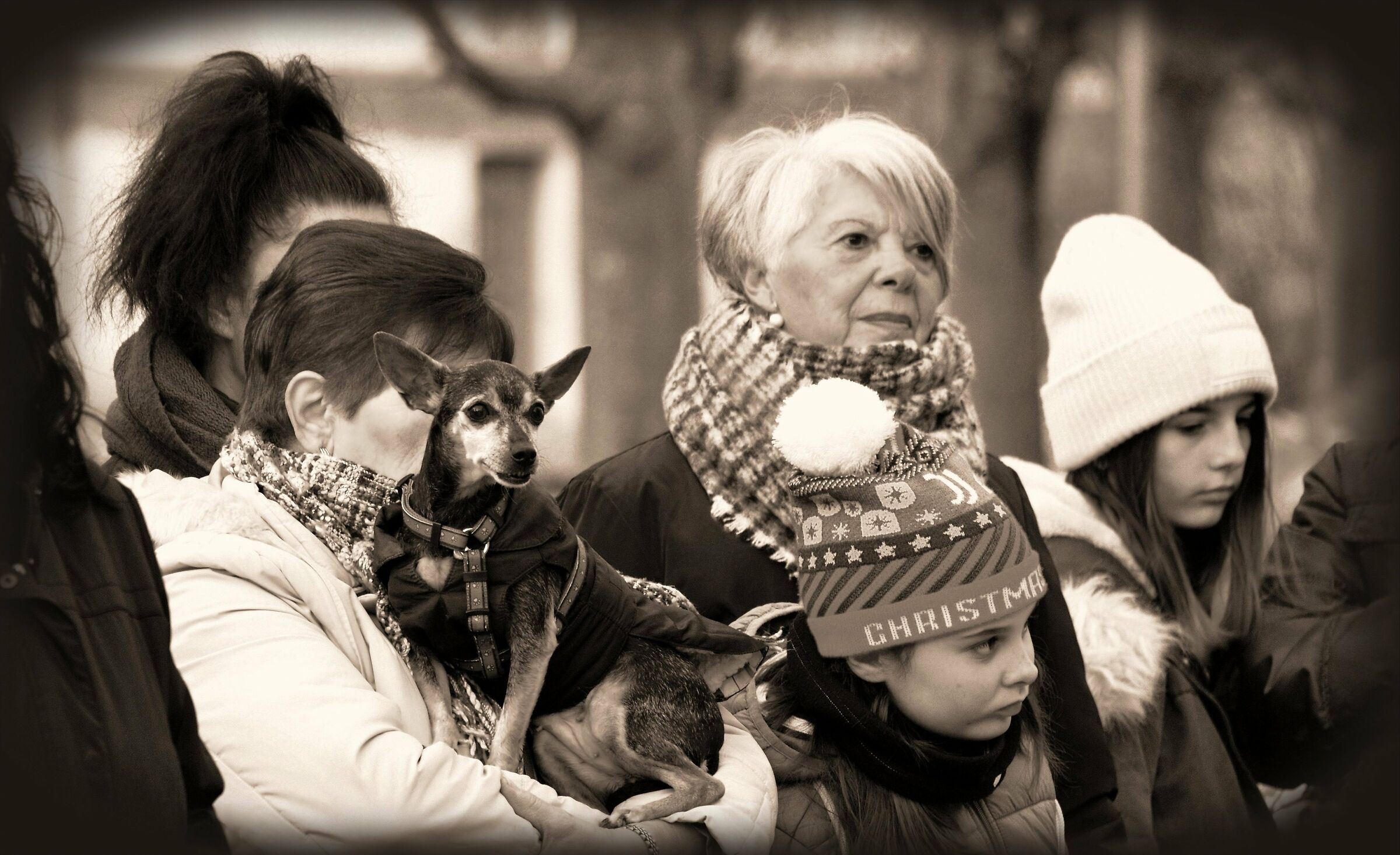 In attesa della Benedizione... con tanto freddo...