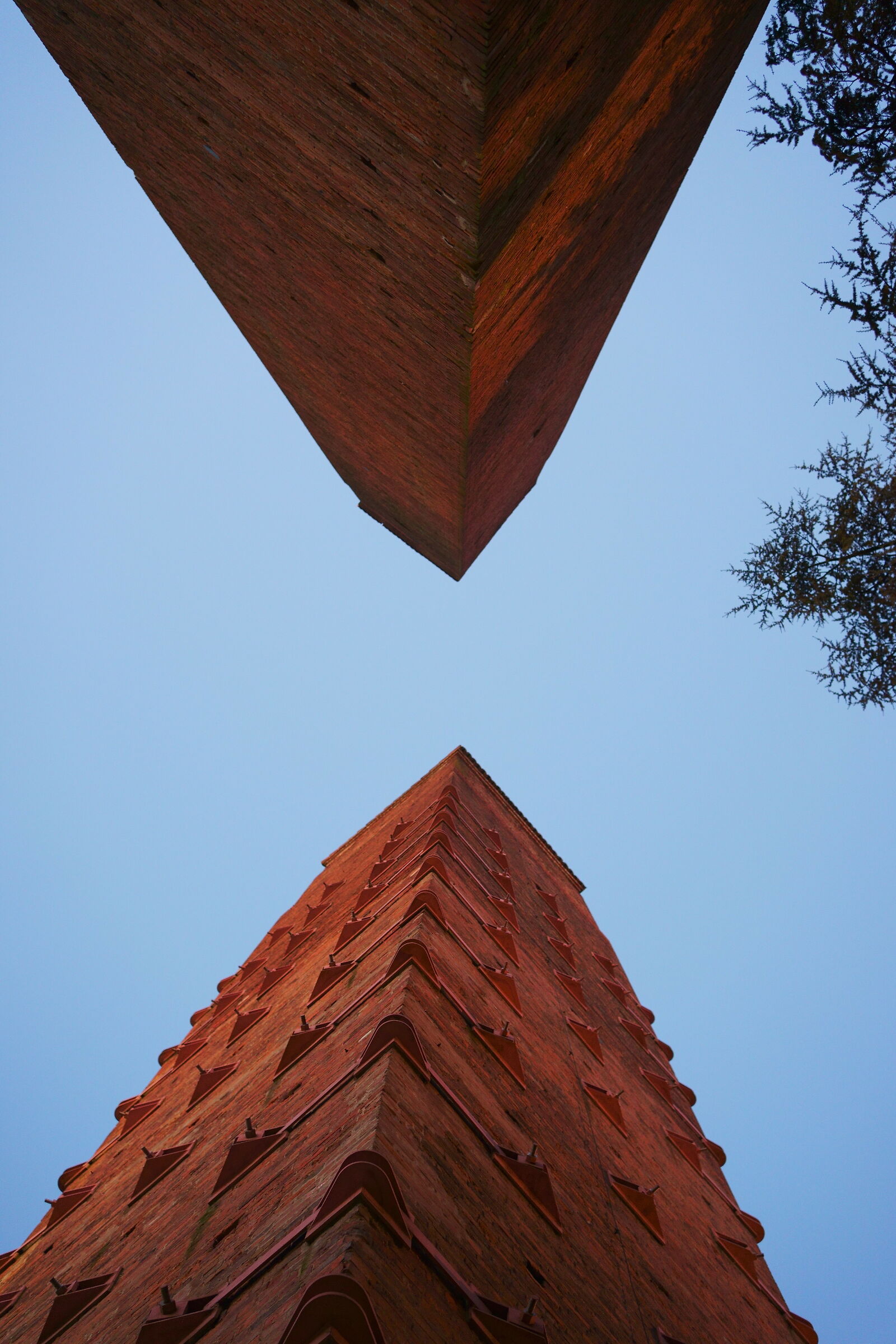Towers in Leonardo da Vinci Square