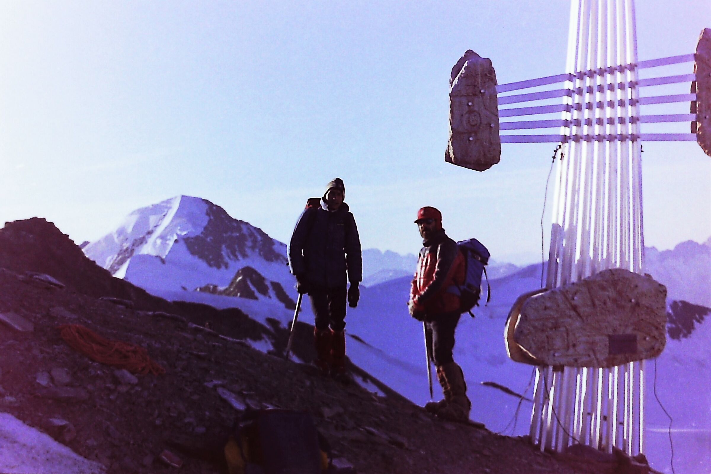 Alba dalla cima Tresero.Sullo sfondo il San Matteo.