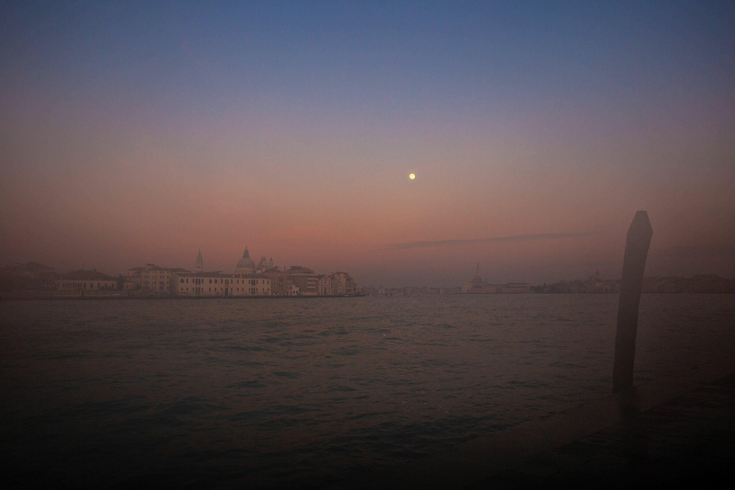 Quando il giorno non cede il passo alla notte