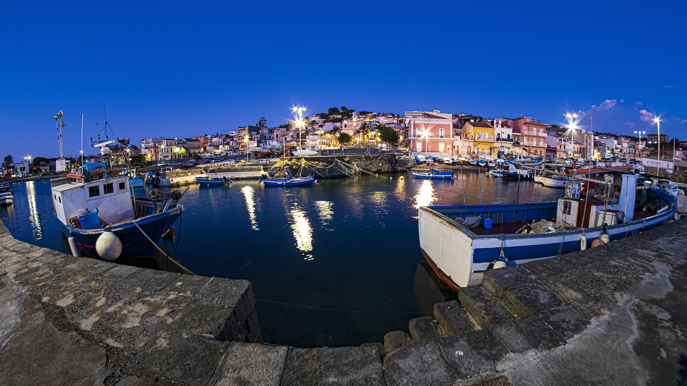 fuji xt3 con Samyang8mm f2.8 fisheye II 5 sec ISO 800